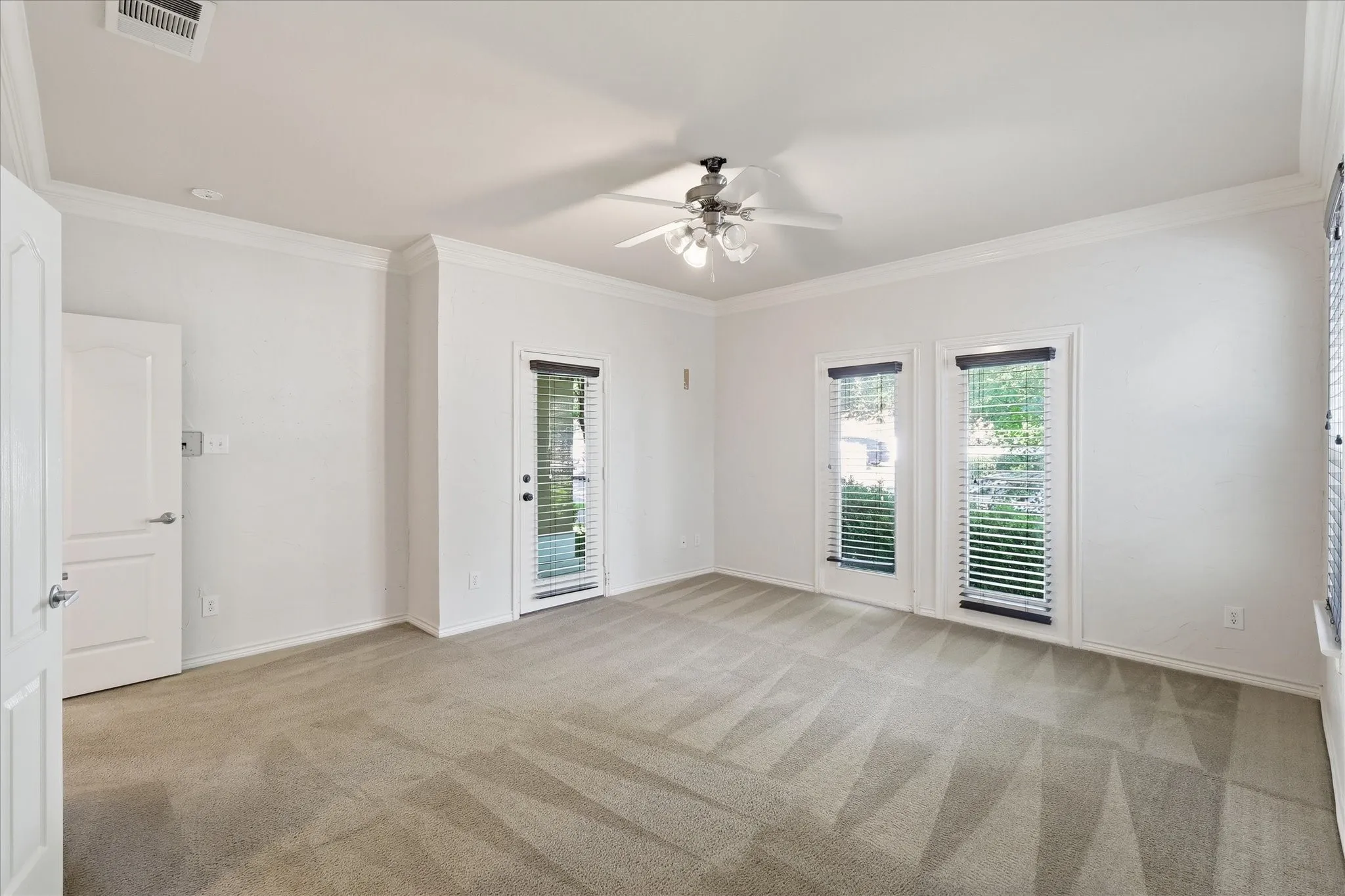 Single Family Residence For Sale in Denton County , 1418 Sea Pines Drive, Savannah, Texas 76227, 4 Bedroom, 3 Bathroom, 2 Garage spaces, 2,561 Sqft, built in 2006, mls#21293222, Real Estate Agent in Savannah, Homes For Sale in Denton county, Homes For Sale in Savannah, Realtor in Savannah Texas, Real Estate Brokerage Independent Realty Texas, Luminita Cordes Realtor