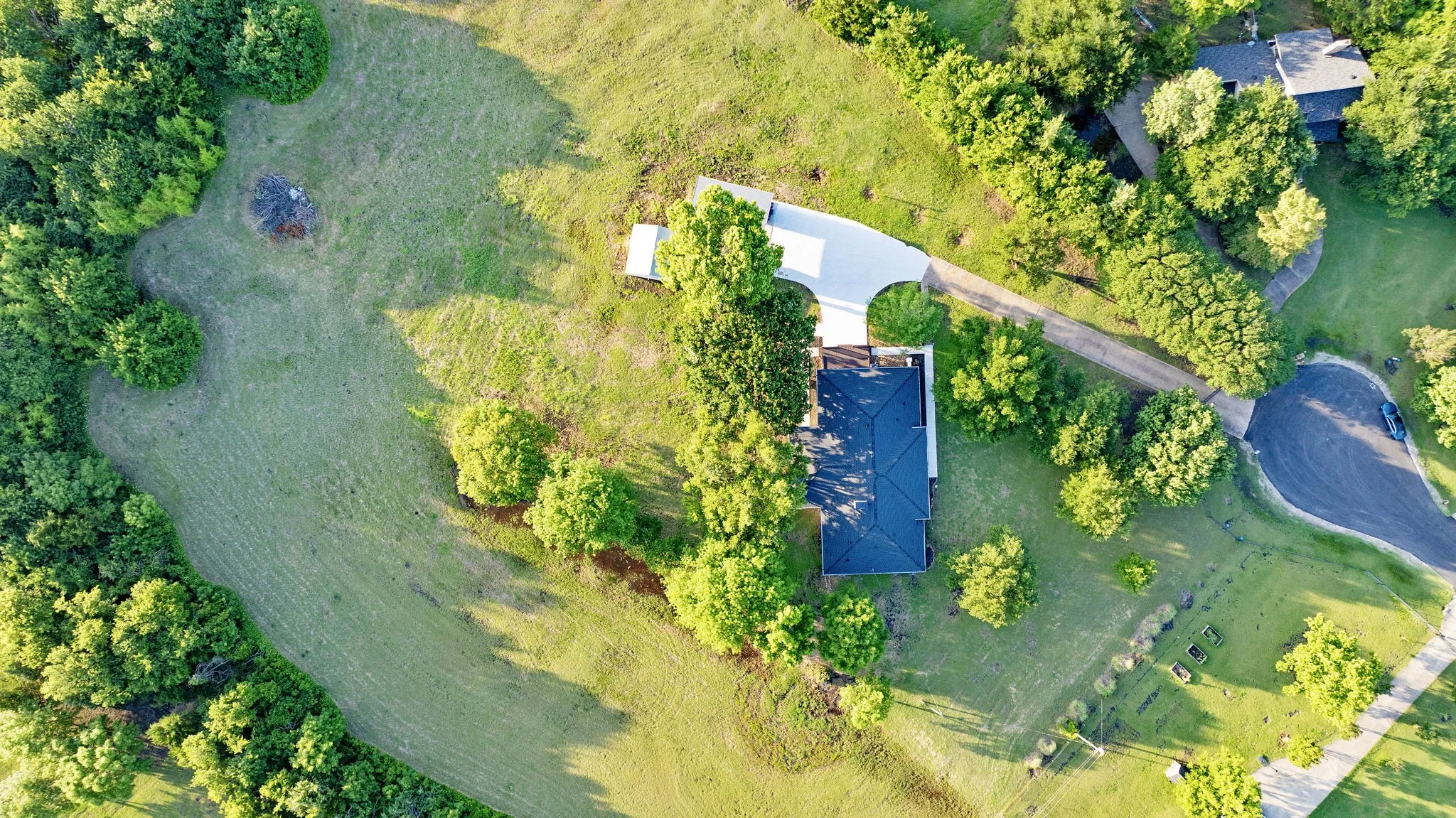Single Family Residence For Sale in Rockwall County , 931 Meadow Drive, Rockwall, Texas 75032, 4 Bedroom, 3 Bathroom, Garage spaces, 2,925 Sqft, built in 1979, mls#21295845, Real Estate Agent in Rockwall, Homes For Sale in Rockwall county, Homes For Sale in Rockwall, Realtor in Rockwall Texas, Real Estate Brokerage Independent Realty Texas, Luminita Cordes Realtor
