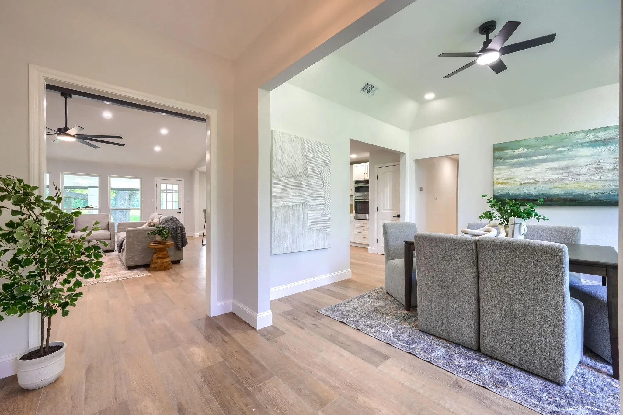 Single Family Residence For Sale in Rockwall County , 931 Meadow Drive, Rockwall, Texas 75032, 4 Bedroom, 3 Bathroom, Garage spaces, 2,925 Sqft, built in 1979, mls#21295845, Real Estate Agent in Rockwall, Homes For Sale in Rockwall county, Homes For Sale in Rockwall, Realtor in Rockwall Texas, Real Estate Brokerage Independent Realty Texas, Luminita Cordes Realtor