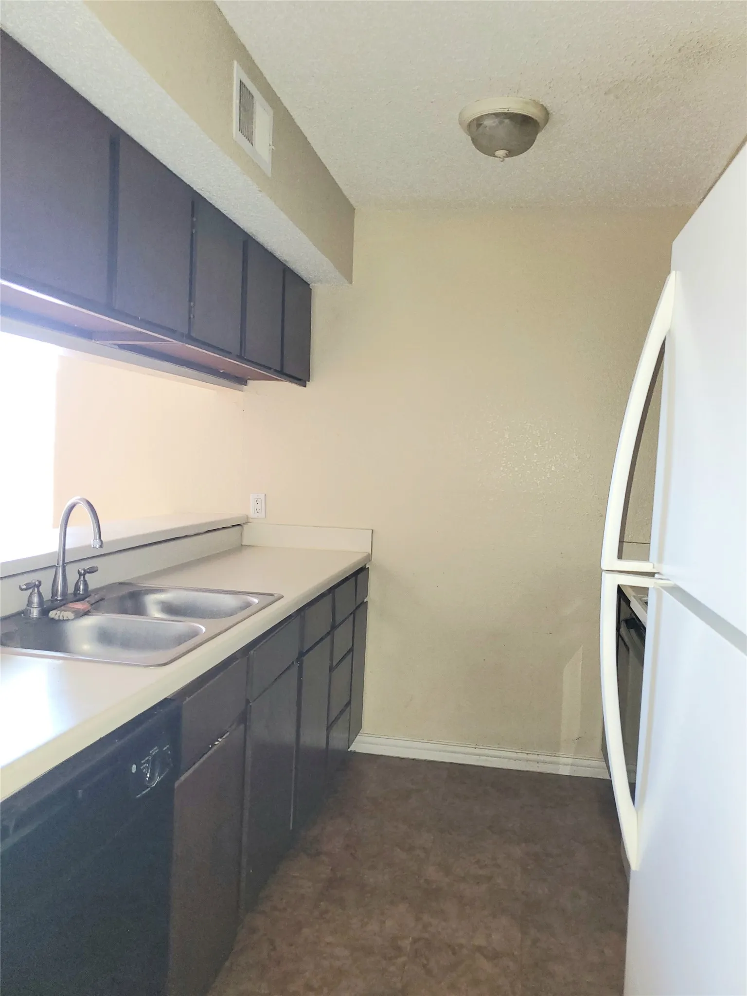 Condominium For Rent in Dallas County , 12480 Abrams Road 2925, Dallas, Texas 75243, 1 Bedroom, 1 Bathroom, Garage spaces, 783 Sqft, built in 1982, mls#21298246, Real Estate Agent in Dallas, Homes For Rent in Dallas county, Homes For Rent in Dallas, Realtor in Dallas Texas, Real Estate Brokerage Independent Realty Texas, Luminita Cordes Realtor
