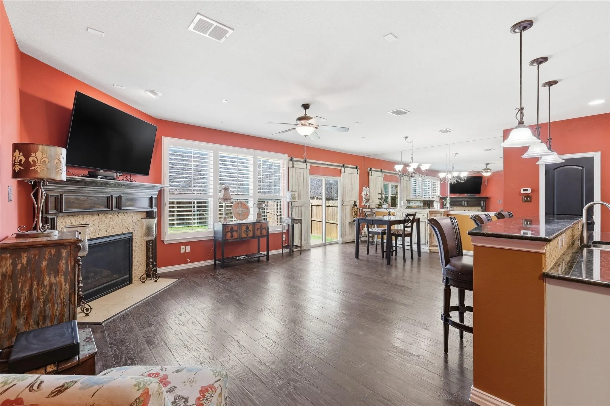 Townhouse For Sale in Denton County , 399 Dublin Street, Lewisville, Texas 75067, 3 Bedroom, 3 Bathroom, 2 Garage spaces, 1,942 Sqft, built in 2012, mls#21294114, Real Estate Agent in Lewisville, Homes For Sale in Denton county, Homes For Sale in Lewisville, Realtor in Lewisville Texas, Real Estate Brokerage Independent Realty Texas, Luminita Cordes Realtor
