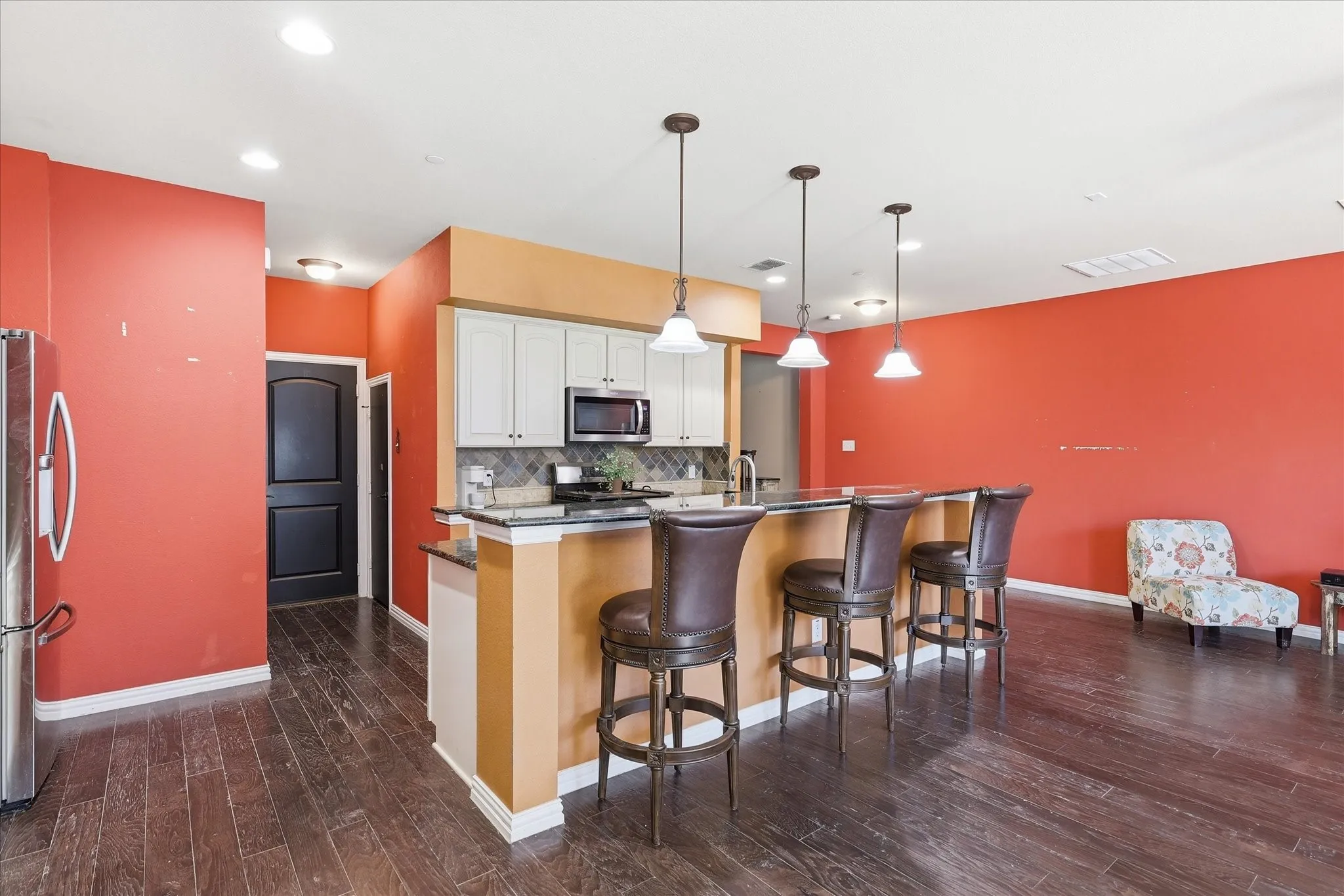 Townhouse For Sale in Denton County , 399 Dublin Street, Lewisville, Texas 75067, 3 Bedroom, 3 Bathroom, 2 Garage spaces, 1,942 Sqft, built in 2012, mls#21294114, Real Estate Agent in Lewisville, Homes For Sale in Denton county, Homes For Sale in Lewisville, Realtor in Lewisville Texas, Real Estate Brokerage Independent Realty Texas, Luminita Cordes Realtor
