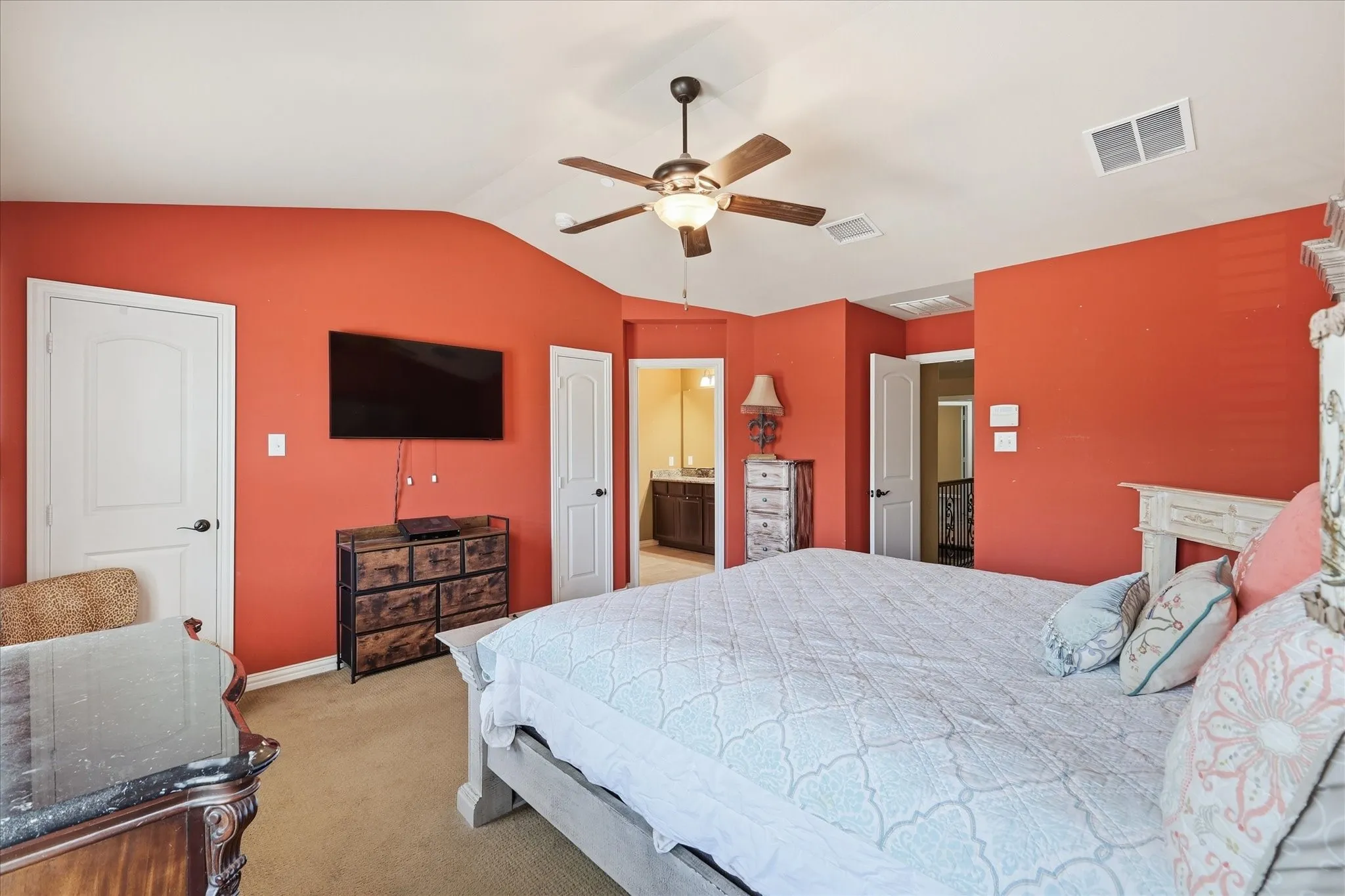 Townhouse For Sale in Denton County , 399 Dublin Street, Lewisville, Texas 75067, 3 Bedroom, 3 Bathroom, 2 Garage spaces, 1,942 Sqft, built in 2012, mls#21294114, Real Estate Agent in Lewisville, Homes For Sale in Denton county, Homes For Sale in Lewisville, Realtor in Lewisville Texas, Real Estate Brokerage Independent Realty Texas, Luminita Cordes Realtor
