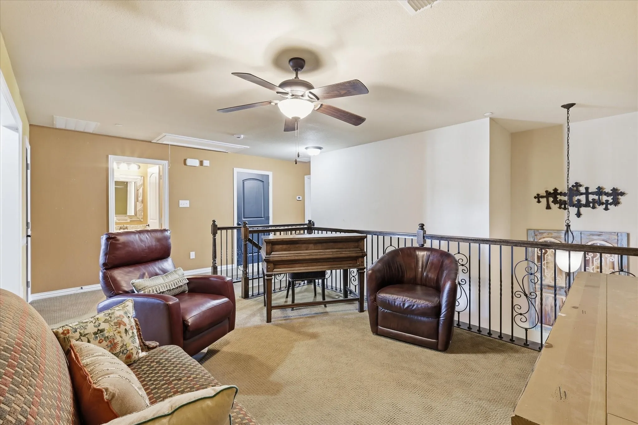Townhouse For Sale in Denton County , 399 Dublin Street, Lewisville, Texas 75067, 3 Bedroom, 3 Bathroom, 2 Garage spaces, 1,942 Sqft, built in 2012, mls#21294114, Real Estate Agent in Lewisville, Homes For Sale in Denton county, Homes For Sale in Lewisville, Realtor in Lewisville Texas, Real Estate Brokerage Independent Realty Texas, Luminita Cordes Realtor