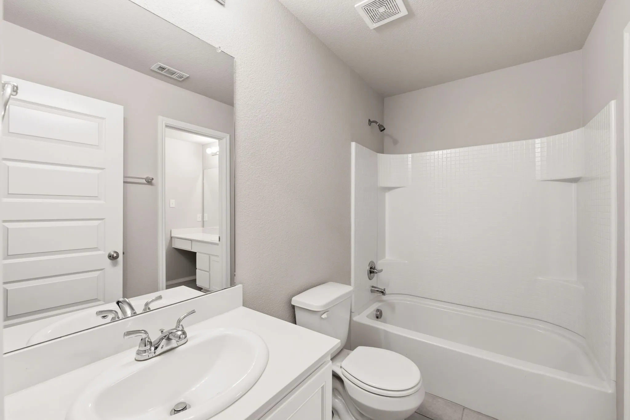 Single Family Residence For Sale in Tarrant County , 6248 Jackstaff Drive, Fort Worth, Texas 76179, 5 Bedroom, 4 Bathroom, 2 Garage spaces, 3,948 Sqft, built in 2019, mls#21297139, Real Estate Agent in Fort Worth, Homes For Sale in Tarrant county, Homes For Sale in Fort Worth, Realtor in Fort Worth Texas, Real Estate Brokerage Independent Realty Texas, Luminita Cordes Realtor