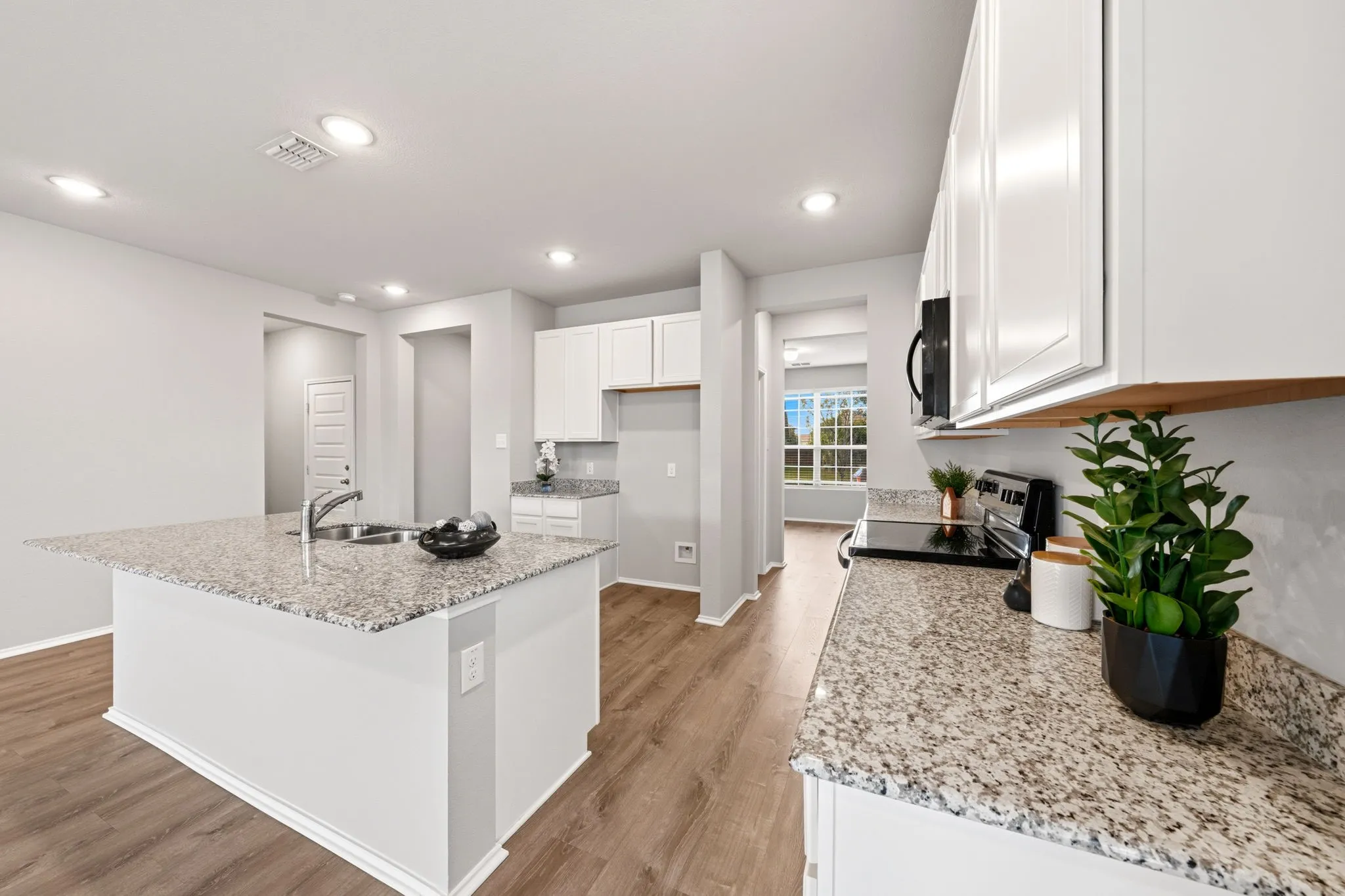 Single Family Residence For Sale in Tarrant County , 6248 Jackstaff Drive, Fort Worth, Texas 76179, 5 Bedroom, 4 Bathroom, 2 Garage spaces, 3,948 Sqft, built in 2019, mls#21297139, Real Estate Agent in Fort Worth, Homes For Sale in Tarrant county, Homes For Sale in Fort Worth, Realtor in Fort Worth Texas, Real Estate Brokerage Independent Realty Texas, Luminita Cordes Realtor