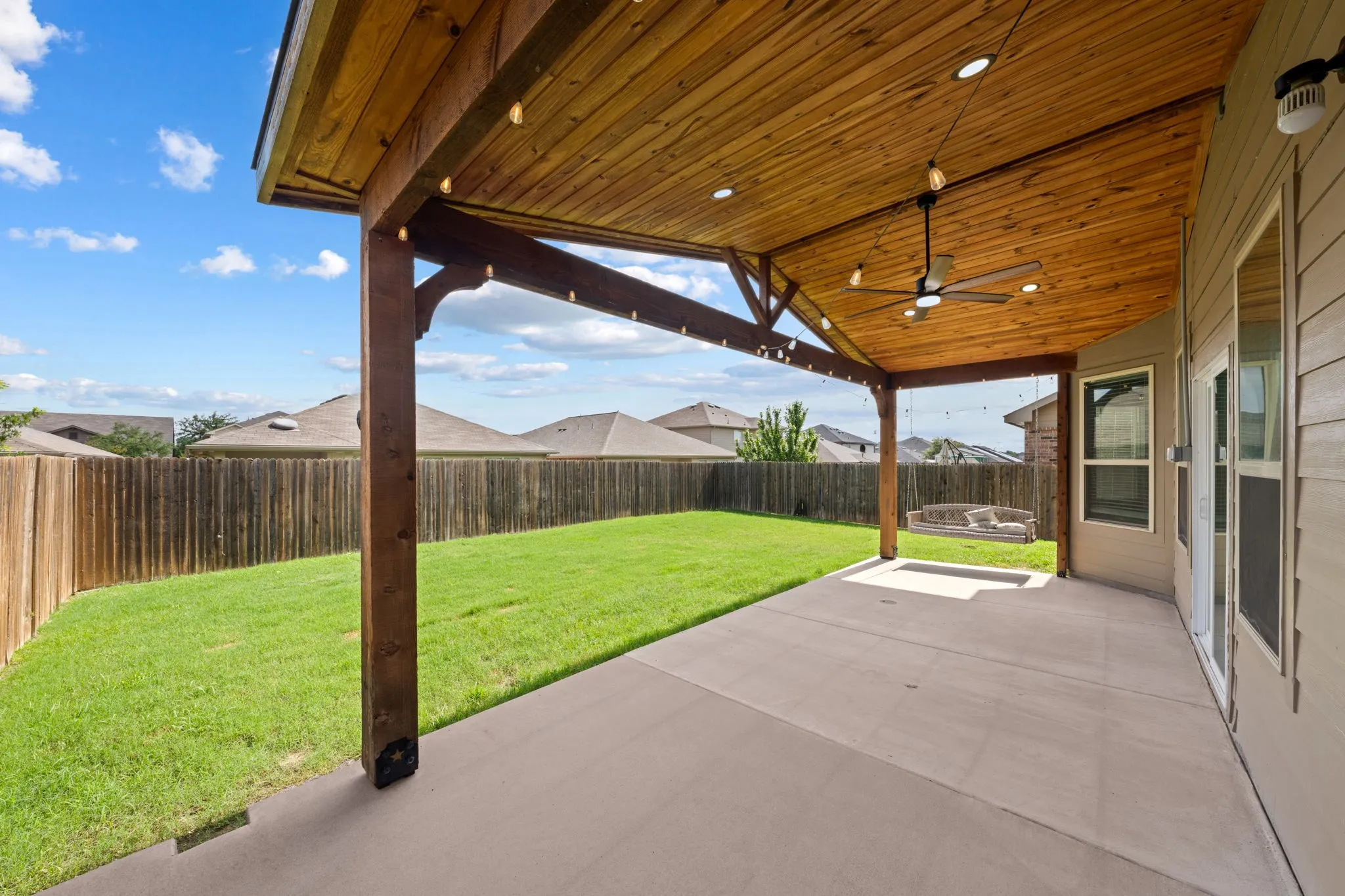 Single Family Residence For Sale in Tarrant County , 6248 Jackstaff Drive, Fort Worth, Texas 76179, 5 Bedroom, 4 Bathroom, 2 Garage spaces, 3,948 Sqft, built in 2019, mls#21297139, Real Estate Agent in Fort Worth, Homes For Sale in Tarrant county, Homes For Sale in Fort Worth, Realtor in Fort Worth Texas, Real Estate Brokerage Independent Realty Texas, Luminita Cordes Realtor