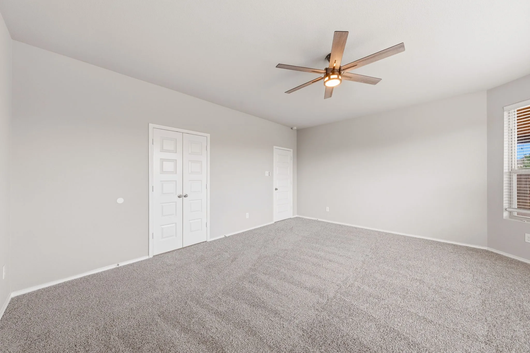 Single Family Residence For Sale in Tarrant County , 6248 Jackstaff Drive, Fort Worth, Texas 76179, 5 Bedroom, 4 Bathroom, 2 Garage spaces, 3,948 Sqft, built in 2019, mls#21297139, Real Estate Agent in Fort Worth, Homes For Sale in Tarrant county, Homes For Sale in Fort Worth, Realtor in Fort Worth Texas, Real Estate Brokerage Independent Realty Texas, Luminita Cordes Realtor