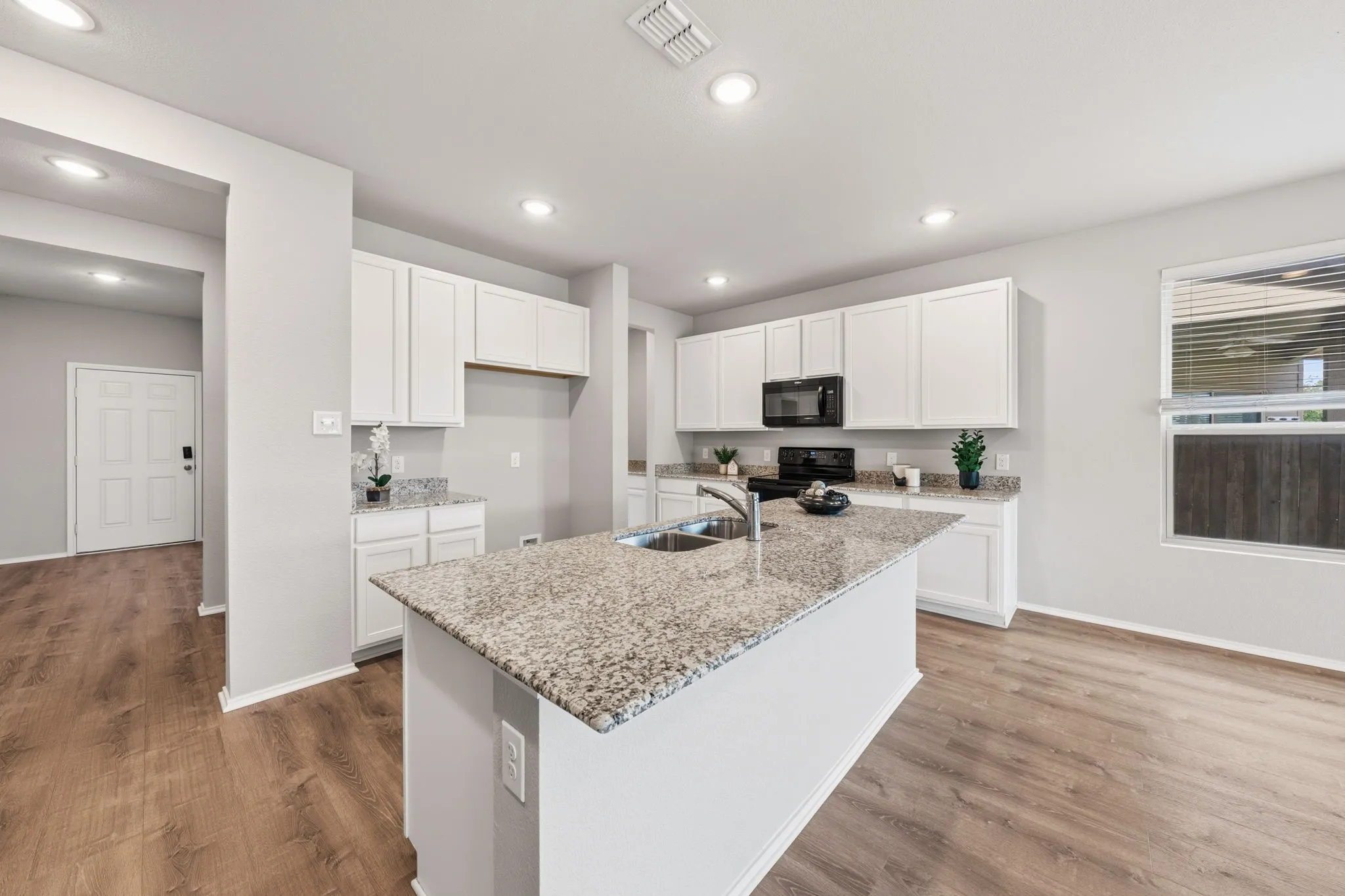 Single Family Residence For Sale in Tarrant County , 6248 Jackstaff Drive, Fort Worth, Texas 76179, 5 Bedroom, 4 Bathroom, 2 Garage spaces, 3,948 Sqft, built in 2019, mls#21297139, Real Estate Agent in Fort Worth, Homes For Sale in Tarrant county, Homes For Sale in Fort Worth, Realtor in Fort Worth Texas, Real Estate Brokerage Independent Realty Texas, Luminita Cordes Realtor