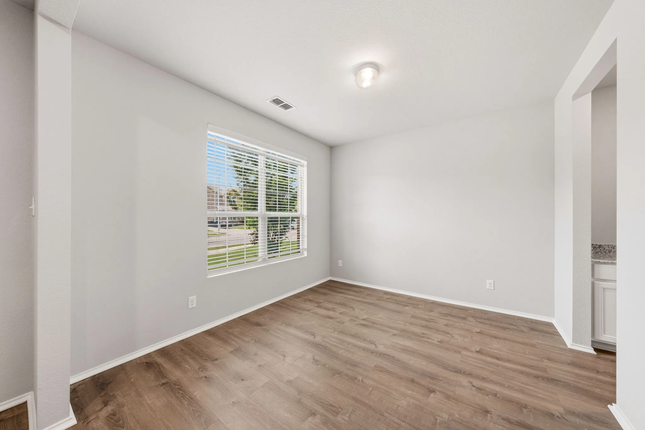 Single Family Residence For Sale in Tarrant County , 6248 Jackstaff Drive, Fort Worth, Texas 76179, 5 Bedroom, 4 Bathroom, 2 Garage spaces, 3,948 Sqft, built in 2019, mls#21297139, Real Estate Agent in Fort Worth, Homes For Sale in Tarrant county, Homes For Sale in Fort Worth, Realtor in Fort Worth Texas, Real Estate Brokerage Independent Realty Texas, Luminita Cordes Realtor