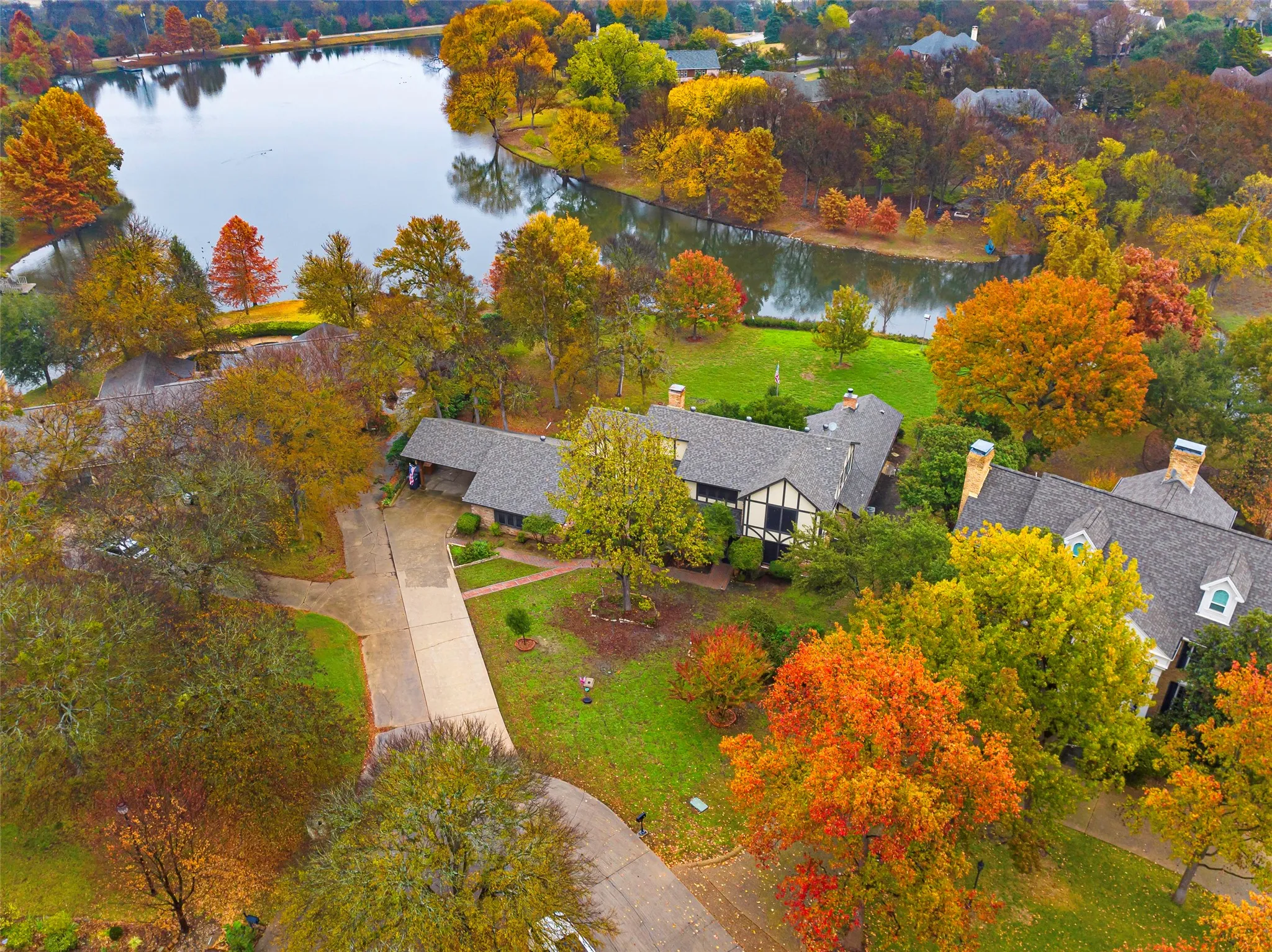 Single Family Residence For Sale in Collin County , 3 Chula Vista Circle, Wylie, Texas 75098, 4 Bedrooms, 4 Bathrooms, 3 Garage spaces, 3,813 Sqft, built in 1981, Price $1,250,000, mls#21298085, Real Estate Agent in Wylie, Homes For Sale in Collin county, Homes For Sale in Wylie, Realtor in Wylie Texas, Real Estate Brokerage Independent Realty Texas, Luminita Cordes Realtor