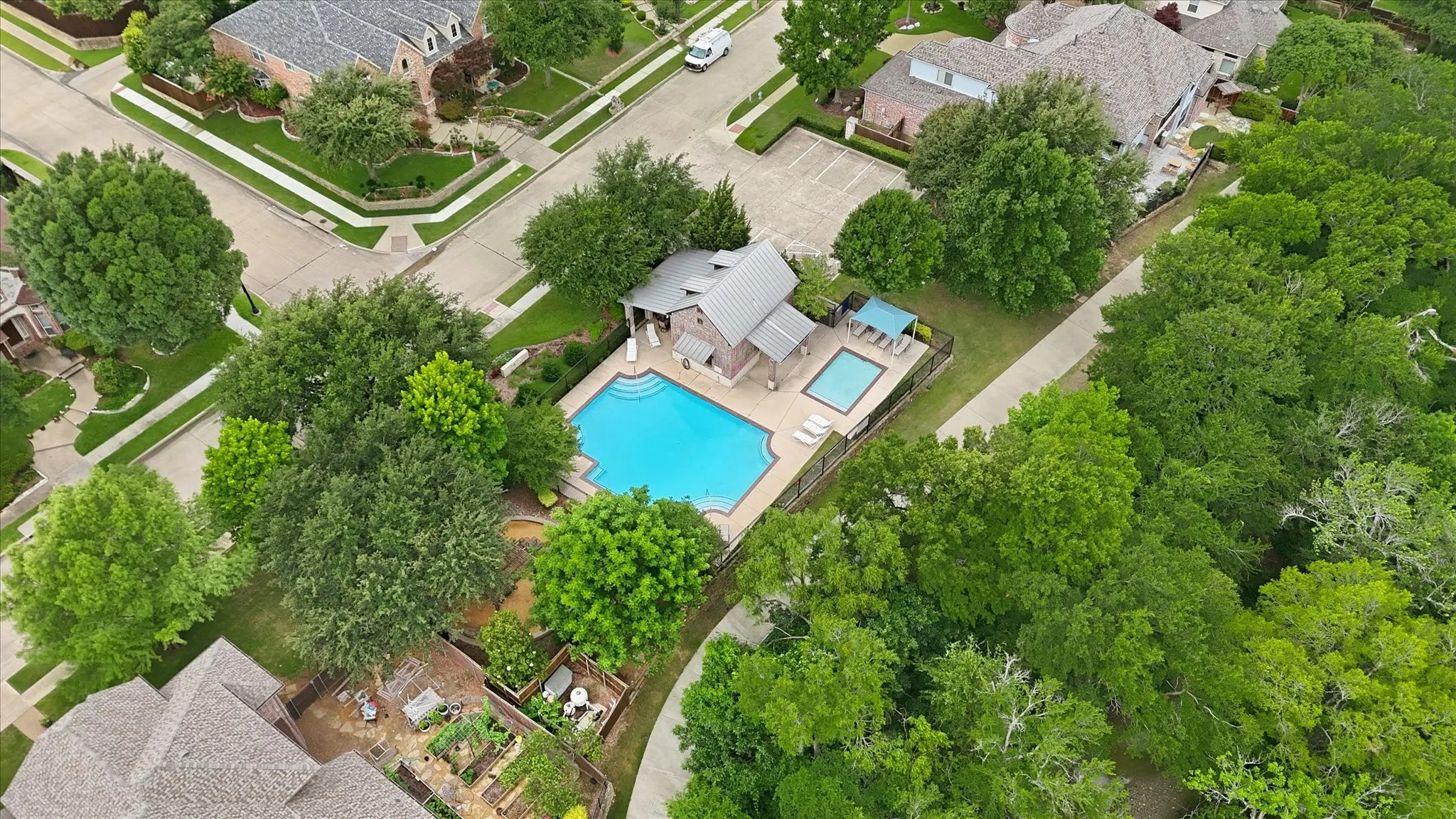 Single Family Residence For Sale in Collin County , 2220 New College Lane, Plano, Texas 75025, 5 Bedroom, 5 Bathroom, 2 Garage spaces, 3,538 Sqft, built in 2005, mls#21295591, Real Estate Agent in Plano, Homes For Sale in Collin county, Homes For Sale in Plano, Realtor in Plano Texas, Real Estate Brokerage Independent Realty Texas, Luminita Cordes Realtor