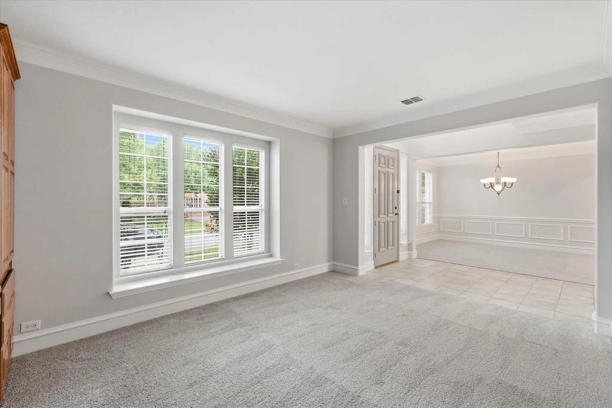 Single Family Residence For Sale in Collin County , 2220 New College Lane, Plano, Texas 75025, 5 Bedroom, 5 Bathroom, 2 Garage spaces, 3,538 Sqft, built in 2005, mls#21295591, Real Estate Agent in Plano, Homes For Sale in Collin county, Homes For Sale in Plano, Realtor in Plano Texas, Real Estate Brokerage Independent Realty Texas, Luminita Cordes Realtor