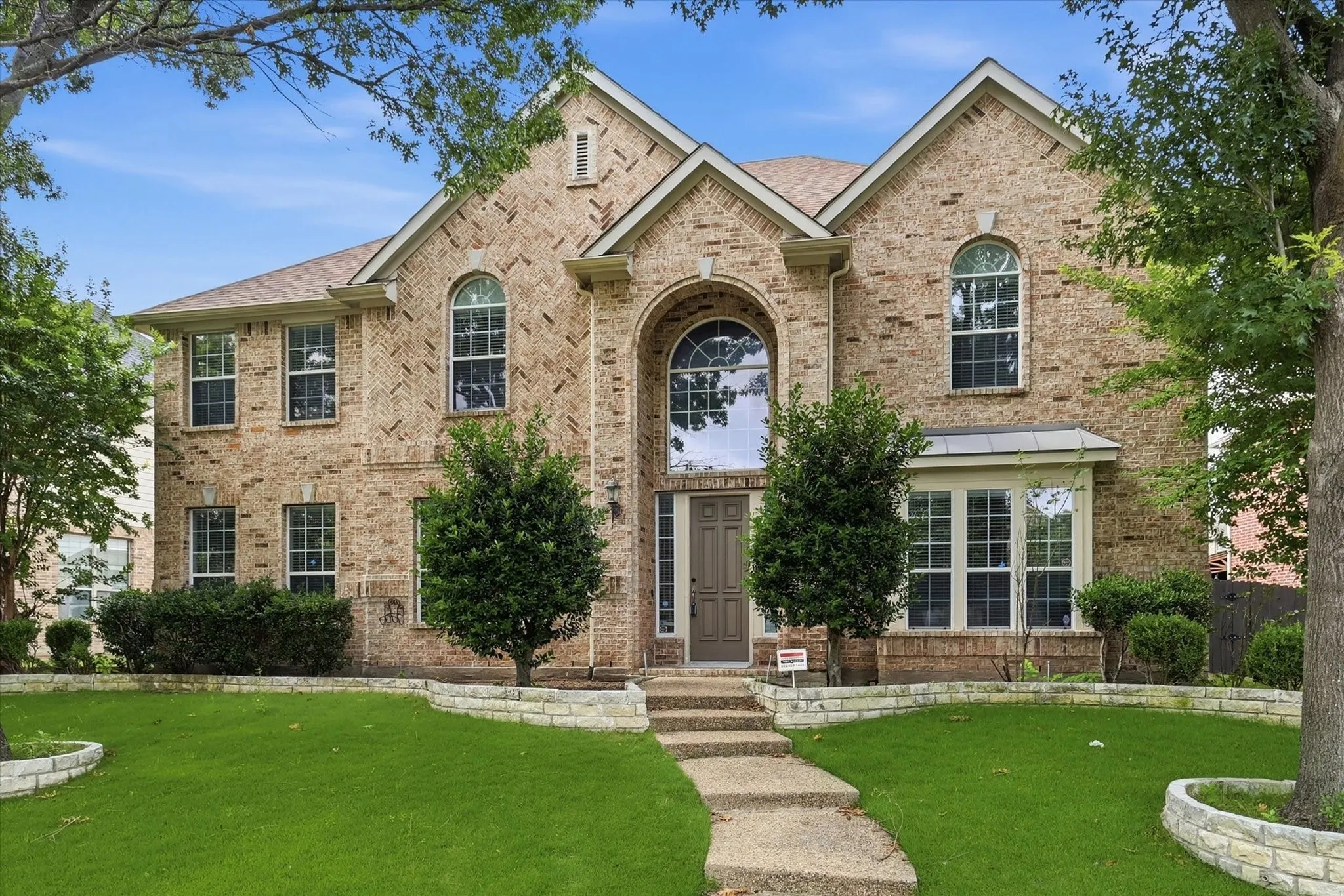 Single Family Residence For Sale in Collin County , 2220 New College Lane, Plano, Texas 75025, 5 Bedroom, 5 Bathroom, 2 Garage spaces, 3,538 Sqft, built in 2005, mls#21295591, Real Estate Agent in Plano, Homes For Sale in Collin county, Homes For Sale in Plano, Realtor in Plano Texas, Real Estate Brokerage Independent Realty Texas, Luminita Cordes Realtor