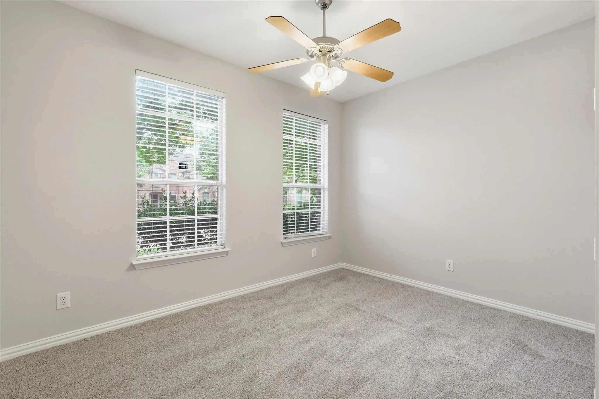Single Family Residence For Sale in Collin County , 2220 New College Lane, Plano, Texas 75025, 5 Bedroom, 5 Bathroom, 2 Garage spaces, 3,538 Sqft, built in 2005, mls#21295591, Real Estate Agent in Plano, Homes For Sale in Collin county, Homes For Sale in Plano, Realtor in Plano Texas, Real Estate Brokerage Independent Realty Texas, Luminita Cordes Realtor