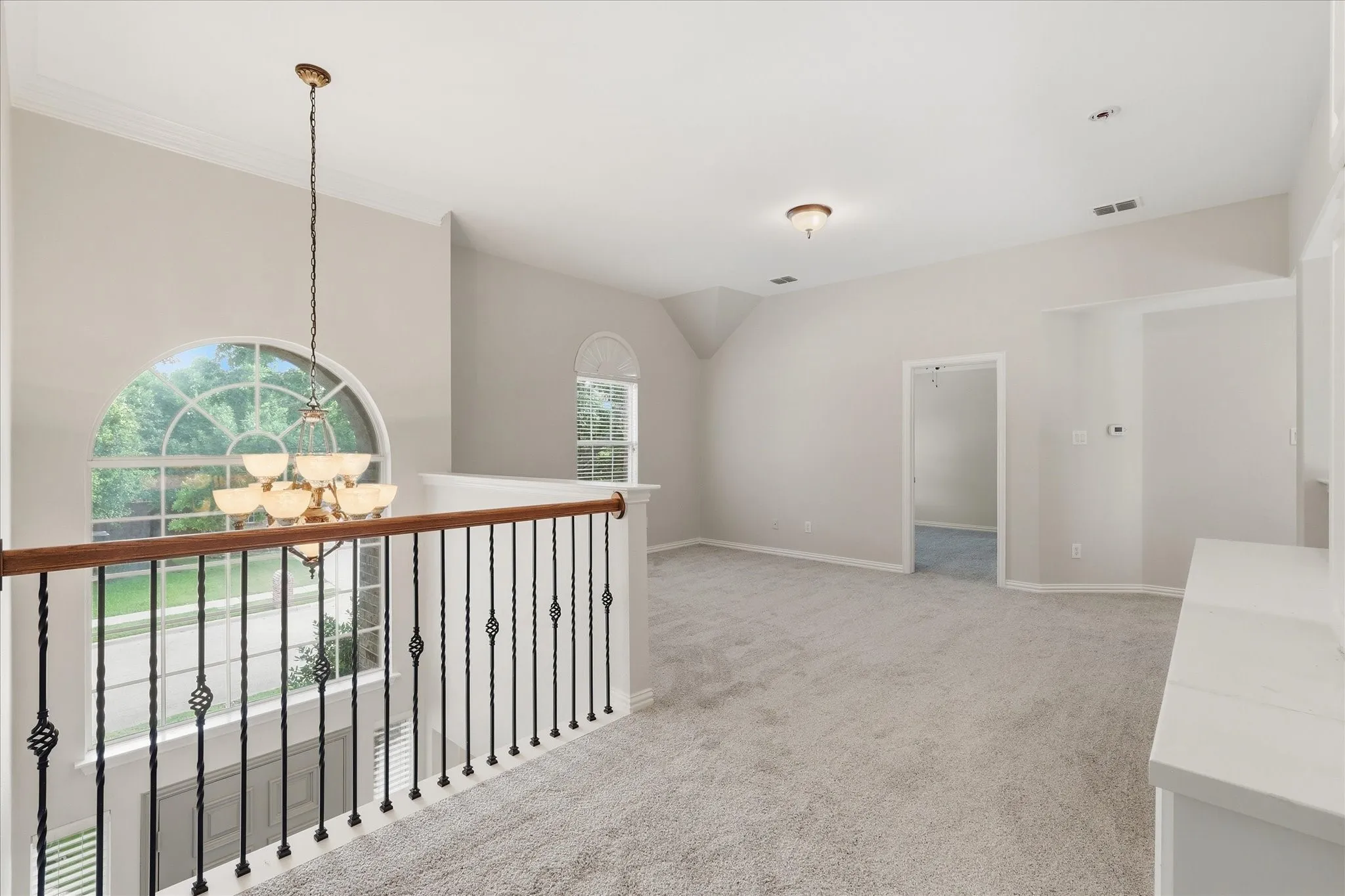 Single Family Residence For Sale in Collin County , 2220 New College Lane, Plano, Texas 75025, 5 Bedroom, 5 Bathroom, 2 Garage spaces, 3,538 Sqft, built in 2005, mls#21295591, Real Estate Agent in Plano, Homes For Sale in Collin county, Homes For Sale in Plano, Realtor in Plano Texas, Real Estate Brokerage Independent Realty Texas, Luminita Cordes Realtor