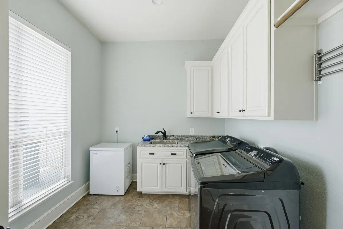 Single Family Residence For Sale in Mc Lennan County , 8 Freedom Court, Waco, Texas 76708, 4 Bedroom, 4 Bathroom, 2 Garage spaces, 2,907 Sqft, built in 2015, mls#21298411, Real Estate Agent in Waco, Homes For Sale in Mc Lennan county, Homes For Sale in Waco, Realtor in Waco Texas, Real Estate Brokerage Independent Realty Texas, Luminita Cordes Realtor