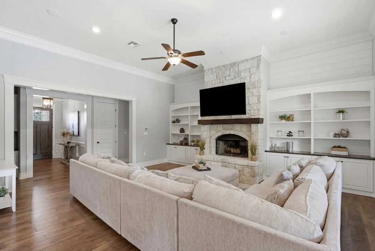 Single Family Residence For Sale in Mc Lennan County , 8 Freedom Court, Waco, Texas 76708, 4 Bedroom, 4 Bathroom, 2 Garage spaces, 2,907 Sqft, built in 2015, mls#21298411, Real Estate Agent in Waco, Homes For Sale in Mc Lennan county, Homes For Sale in Waco, Realtor in Waco Texas, Real Estate Brokerage Independent Realty Texas, Luminita Cordes Realtor