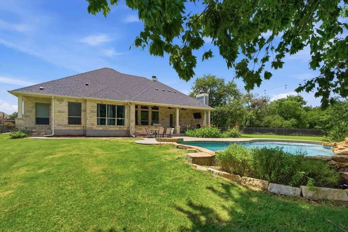 Single Family Residence For Sale in Mc Lennan County , 8 Freedom Court, Waco, Texas 76708, 4 Bedroom, 4 Bathroom, 2 Garage spaces, 2,907 Sqft, built in 2015, mls#21298411, Real Estate Agent in Waco, Homes For Sale in Mc Lennan county, Homes For Sale in Waco, Realtor in Waco Texas, Real Estate Brokerage Independent Realty Texas, Luminita Cordes Realtor
