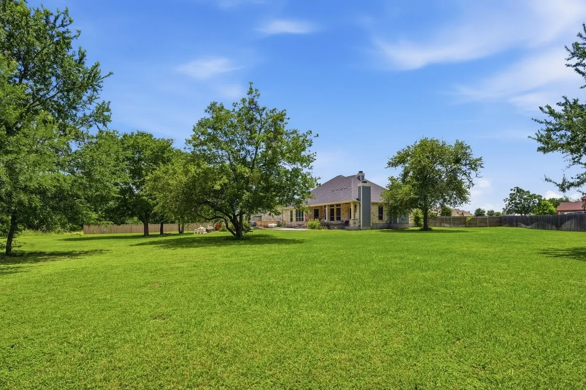 Single Family Residence For Sale in Mc Lennan County , 8 Freedom Court, Waco, Texas 76708, 4 Bedroom, 4 Bathroom, 2 Garage spaces, 2,907 Sqft, built in 2015, mls#21298411, Real Estate Agent in Waco, Homes For Sale in Mc Lennan county, Homes For Sale in Waco, Realtor in Waco Texas, Real Estate Brokerage Independent Realty Texas, Luminita Cordes Realtor