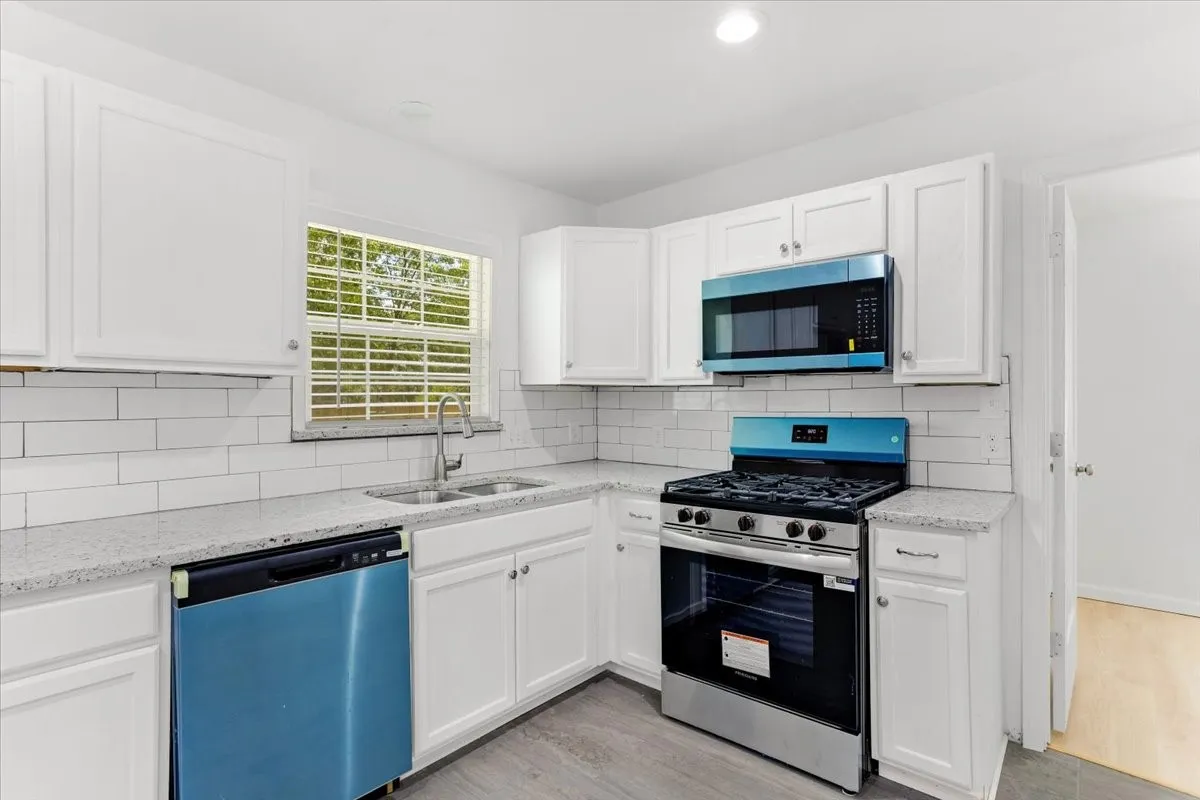 Single Family Residence For Sale in Grayson County , 408 N Gowdy Street, Whitewright, Texas 75491, 4 Bedrooms, 2 Bathrooms, 2 Garage spaces, 1,686 Sqft, built in 1970, Price $224,900, mls#21298400, Real Estate Agent in Whitewright, Homes For Sale in Grayson county, Homes For Sale in Whitewright, Realtor in Whitewright Texas, Real Estate Brokerage Independent Realty Texas, Luminita Cordes Realtor