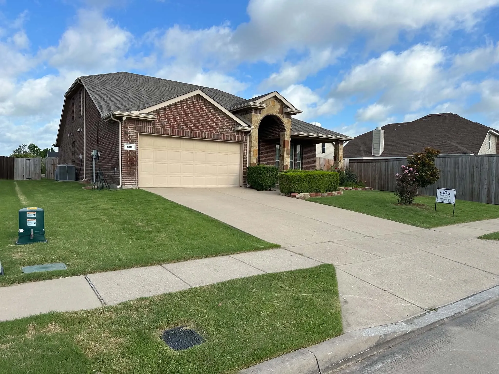Single Family Residence For Sale in Collin County , 601 Ivy Lane, Josephine, Texas 75173, 4 Bedroom, 3 Bathroom, 2 Garage spaces, 2,528 Sqft, built in 2013, mls#21298392, Real Estate Agent in Josephine, Homes For Sale in Collin county, Homes For Sale in Josephine, Realtor in Josephine Texas, Real Estate Brokerage Independent Realty Texas, Luminita Cordes Realtor
