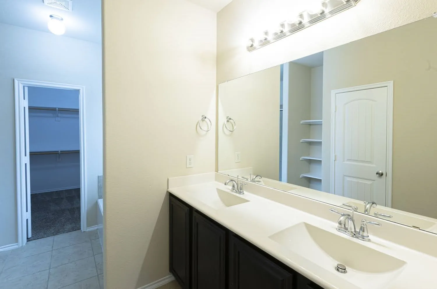 Single Family Residence For Sale in Collin County , 601 Ivy Lane, Josephine, Texas 75173, 4 Bedroom, 3 Bathroom, 2 Garage spaces, 2,528 Sqft, built in 2013, mls#21298392, Real Estate Agent in Josephine, Homes For Sale in Collin county, Homes For Sale in Josephine, Realtor in Josephine Texas, Real Estate Brokerage Independent Realty Texas, Luminita Cordes Realtor