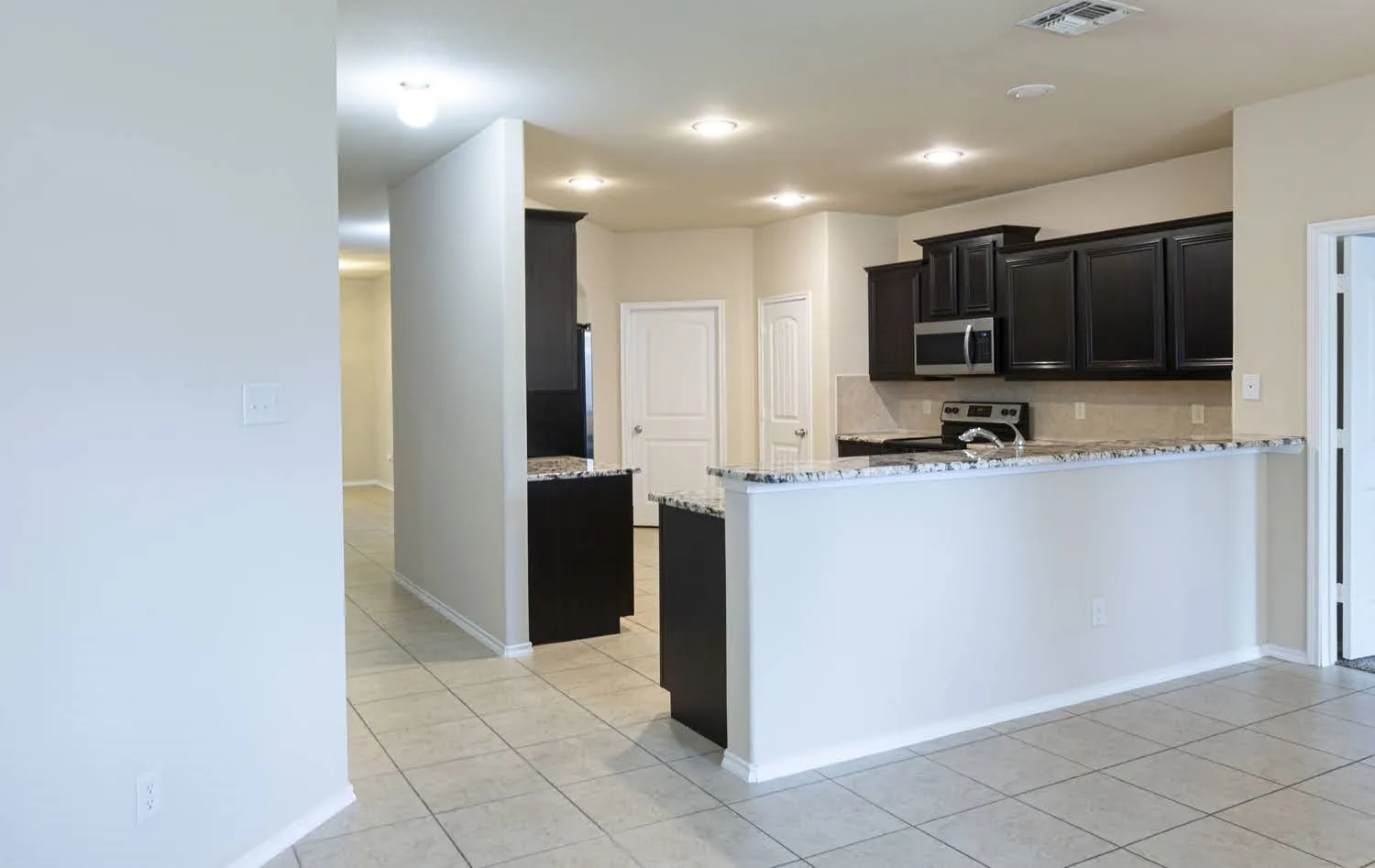 Single Family Residence For Sale in Collin County , 601 Ivy Lane, Josephine, Texas 75173, 4 Bedroom, 3 Bathroom, 2 Garage spaces, 2,528 Sqft, built in 2013, mls#21298392, Real Estate Agent in Josephine, Homes For Sale in Collin county, Homes For Sale in Josephine, Realtor in Josephine Texas, Real Estate Brokerage Independent Realty Texas, Luminita Cordes Realtor
