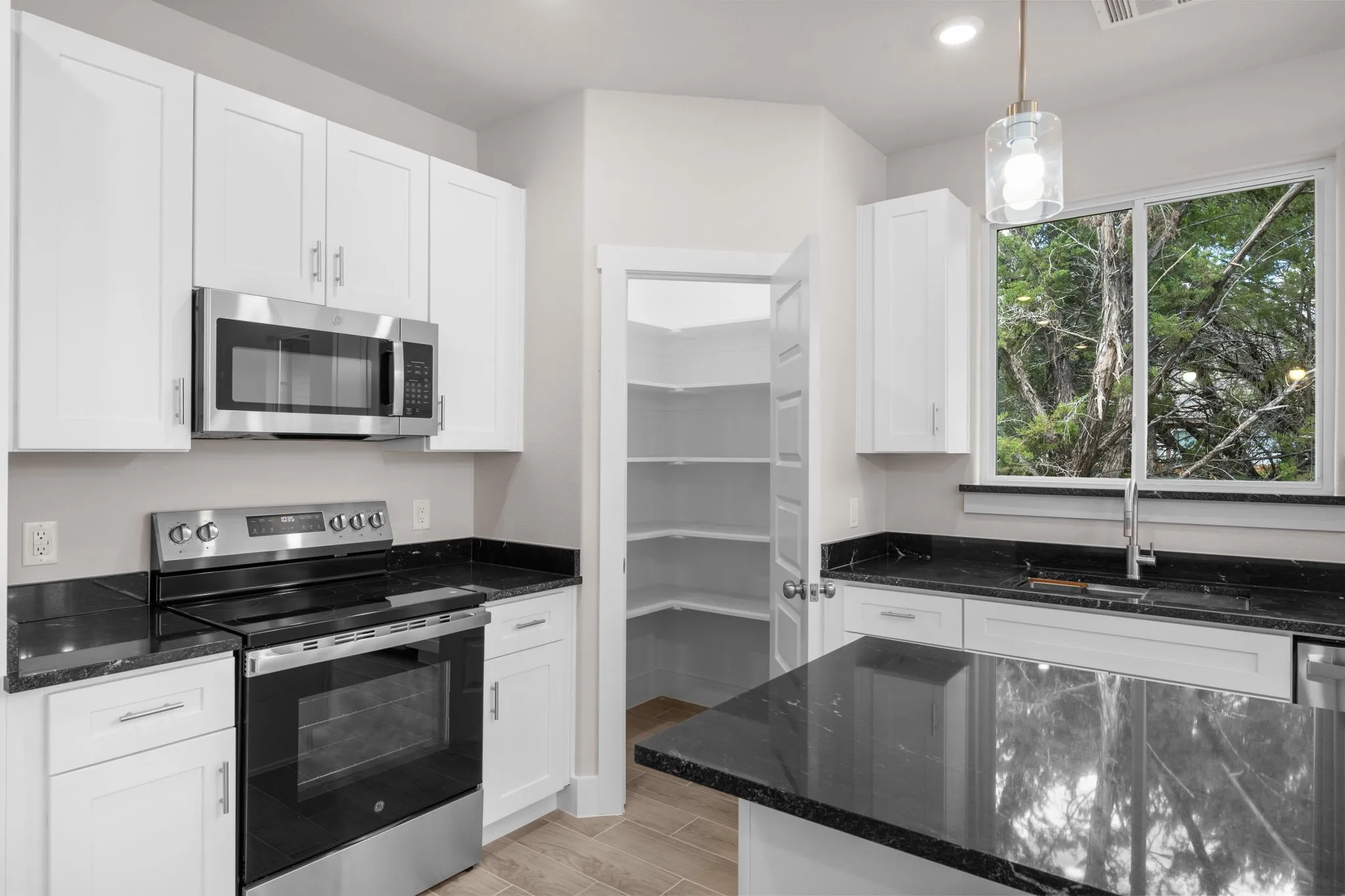 Single Family Residence For Rent in Hood County , 5621 San Jacinto Drive, Granbury, Texas 76048, 3 Bedroom, 2 Bathroom, 2 Garage spaces, 1,477 Sqft, built in 2026, mls#21275045, Real Estate Agent in Granbury, Homes For Rent in Hood county, Homes For Rent in Granbury, Realtor in Granbury Texas, Real Estate Brokerage Independent Realty Texas, Luminita Cordes Realtor