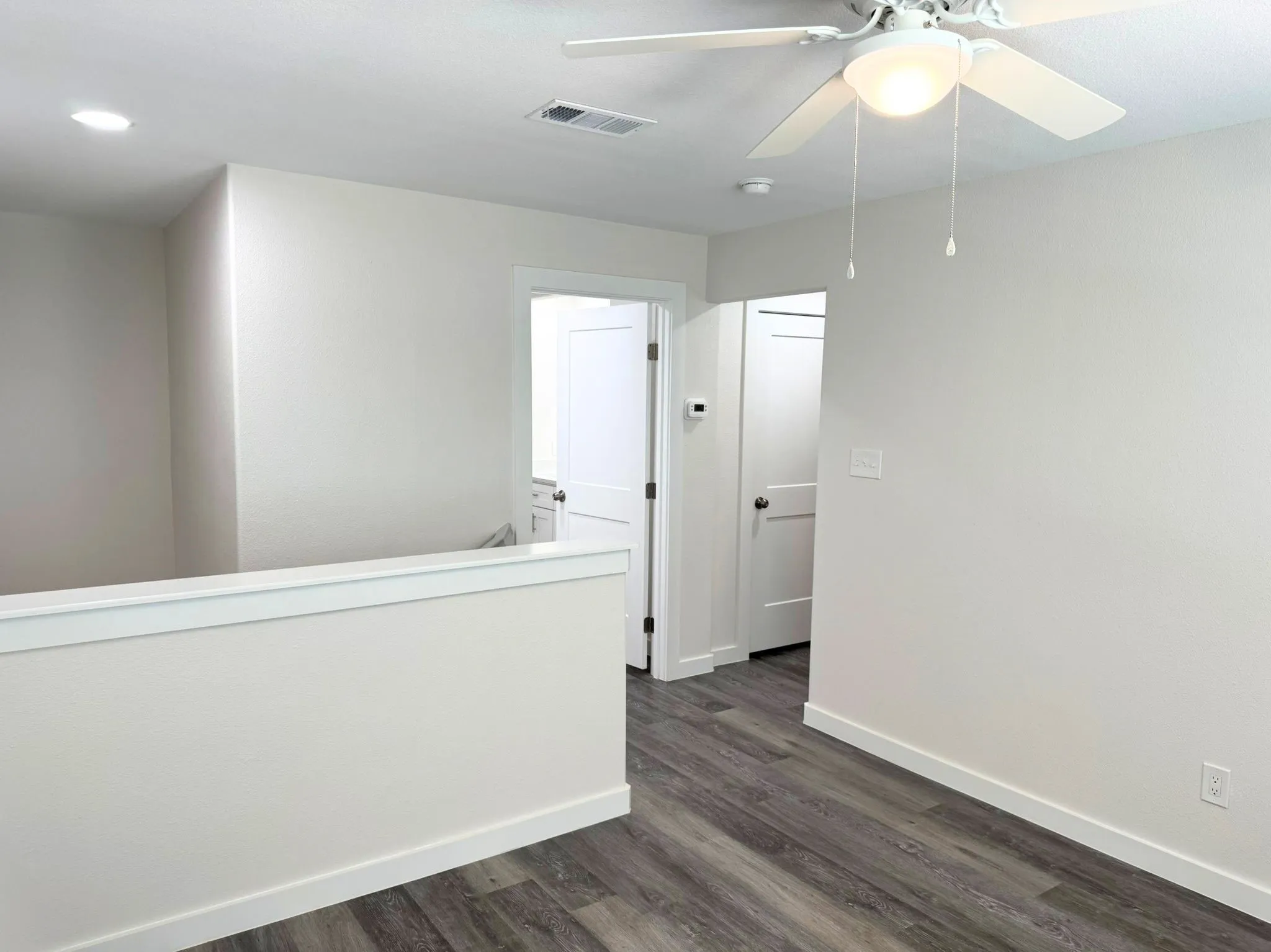 Loft area for den or game room