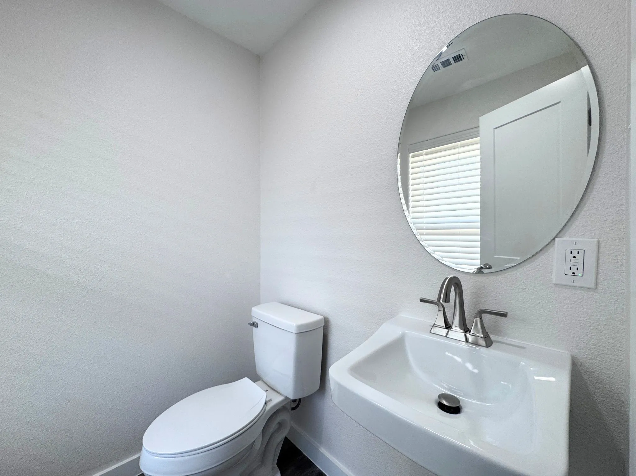 Single Family Residence For Rent in Hood County , 3607 Sioux Trail, Granbury, Texas 76048, 3 Bedroom, 3 Bathroom, 1 Garage spaces, 1,470 Sqft, built in 2025, mls#21297020, Real Estate Agent in Granbury, Homes For Rent in Hood county, Homes For Rent in Granbury, Realtor in Granbury Texas, Real Estate Brokerage Independent Realty Texas, Luminita Cordes Realtor