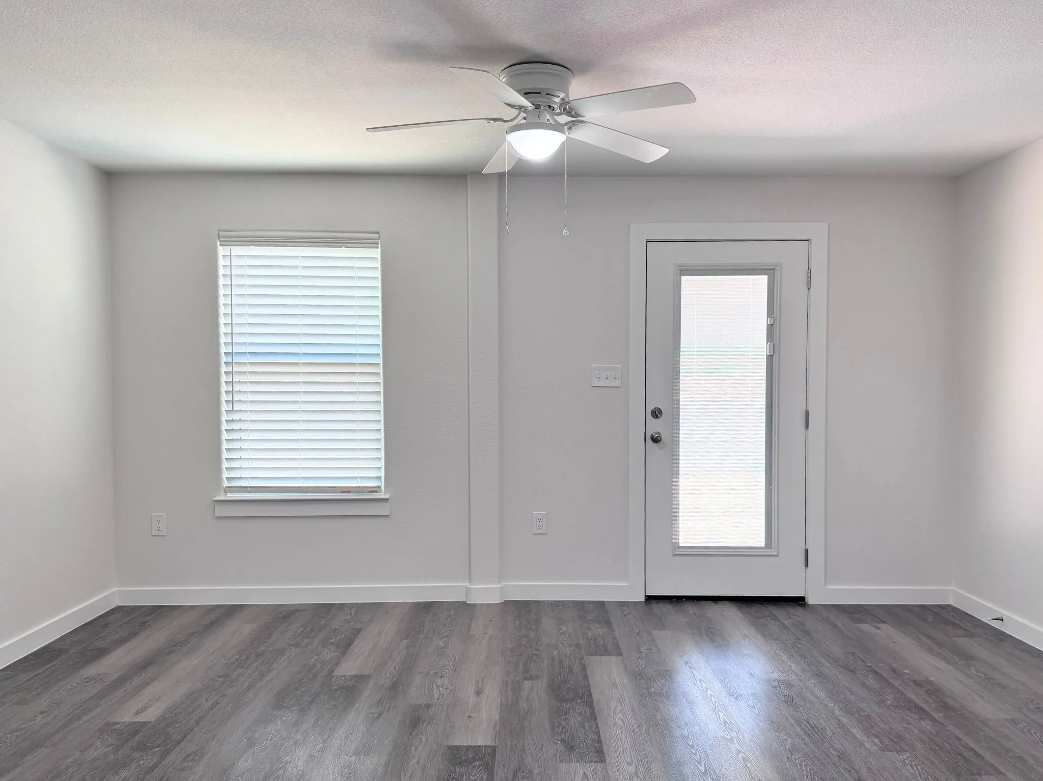 Single Family Residence For Rent in Hood County , 3607 Sioux Trail, Granbury, Texas 76048, 3 Bedroom, 3 Bathroom, 1 Garage spaces, 1,470 Sqft, built in 2025, mls#21297020, Real Estate Agent in Granbury, Homes For Rent in Hood county, Homes For Rent in Granbury, Realtor in Granbury Texas, Real Estate Brokerage Independent Realty Texas, Luminita Cordes Realtor