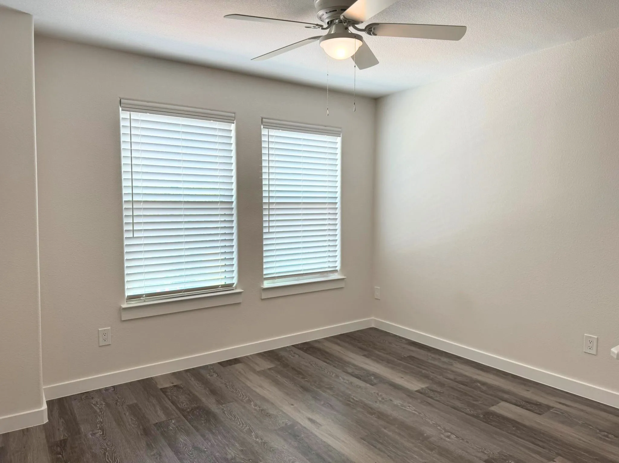 Loft area for den or game room