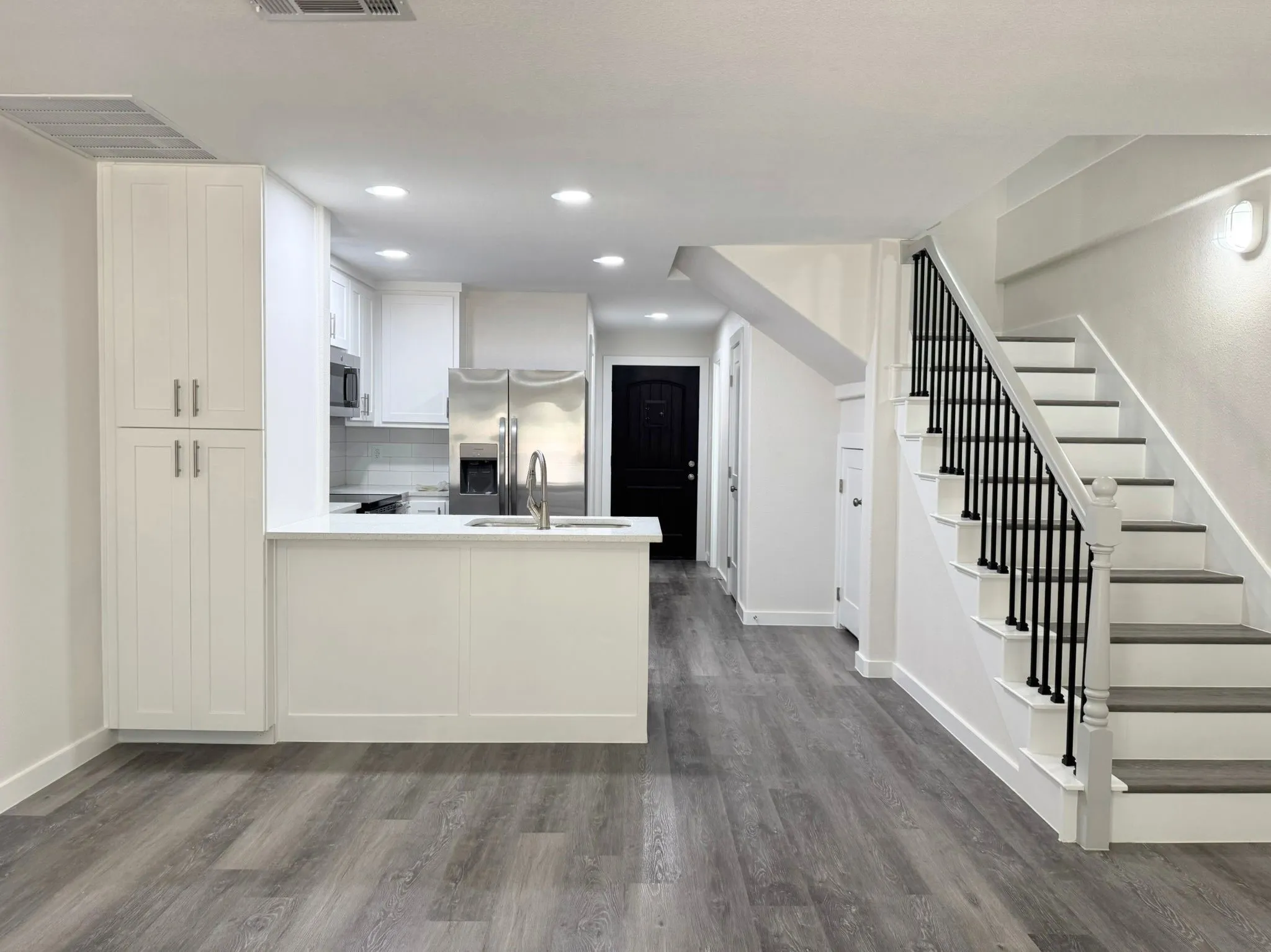 Single Family Residence For Rent in Hood County , 3607 Sioux Trail, Granbury, Texas 76048, 3 Bedroom, 3 Bathroom, 1 Garage spaces, 1,470 Sqft, built in 2025, mls#21297020, Real Estate Agent in Granbury, Homes For Rent in Hood county, Homes For Rent in Granbury, Realtor in Granbury Texas, Real Estate Brokerage Independent Realty Texas, Luminita Cordes Realtor