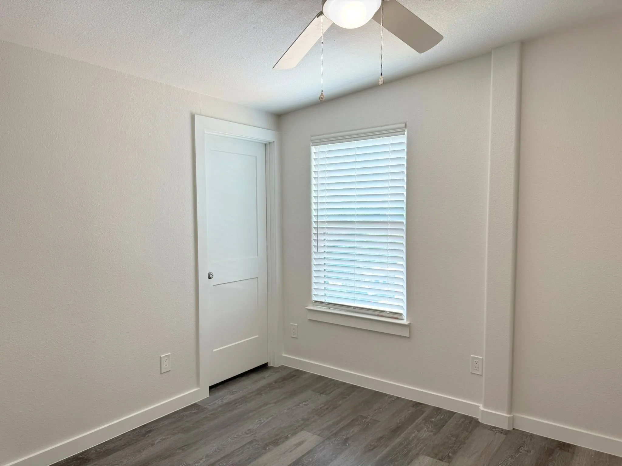 Loft area for den or game room