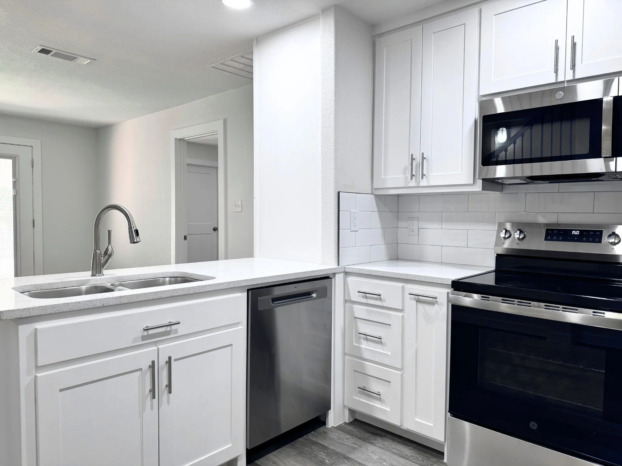 Single Family Residence For Rent in Hood County , 3607 Sioux Trail, Granbury, Texas 76048, 3 Bedroom, 3 Bathroom, 1 Garage spaces, 1,470 Sqft, built in 2025, mls#21297020, Real Estate Agent in Granbury, Homes For Rent in Hood county, Homes For Rent in Granbury, Realtor in Granbury Texas, Real Estate Brokerage Independent Realty Texas, Luminita Cordes Realtor