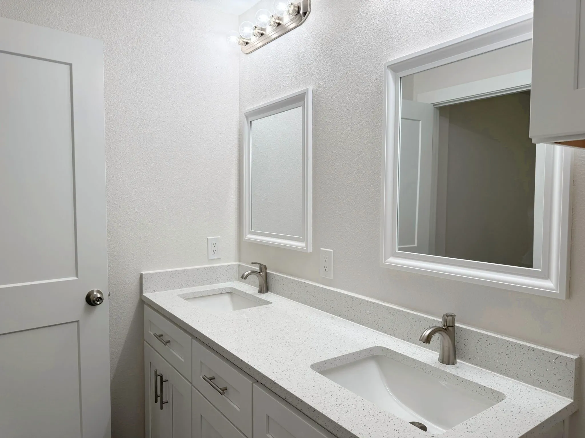 Single Family Residence For Rent in Hood County , 3607 Sioux Trail, Granbury, Texas 76048, 3 Bedroom, 3 Bathroom, 1 Garage spaces, 1,470 Sqft, built in 2025, mls#21297020, Real Estate Agent in Granbury, Homes For Rent in Hood county, Homes For Rent in Granbury, Realtor in Granbury Texas, Real Estate Brokerage Independent Realty Texas, Luminita Cordes Realtor