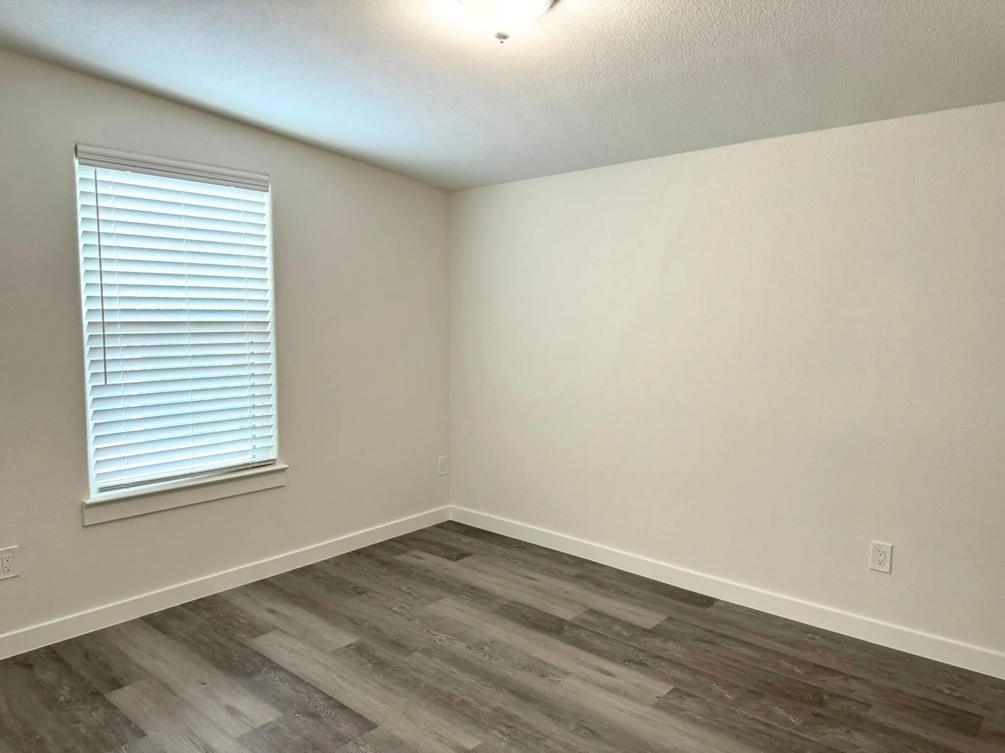 Loft area for den or game room