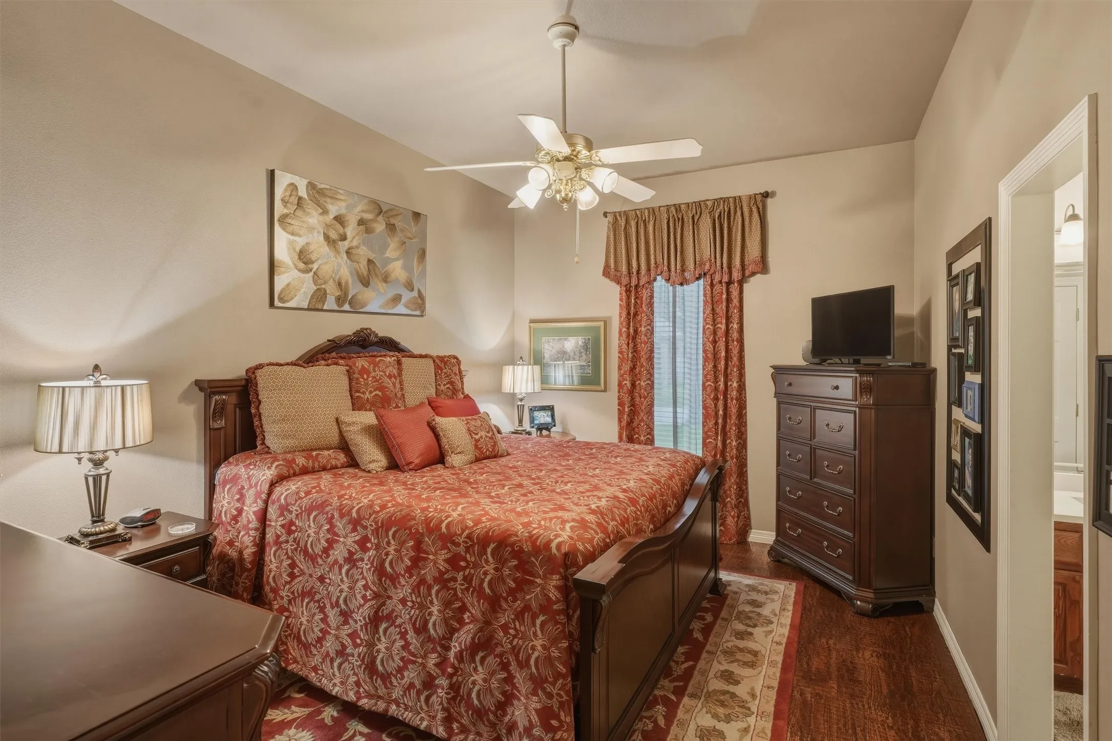 Single Family Residence For Sale in Ellis County , 107 Nob Hill Lane, Ovilla, Texas 75154, 4 Bedroom, 3 Bathroom, 3 Garage spaces, 3,494 Sqft, built in 1997, mls#21293477, Real Estate Agent in Ovilla, Homes For Sale in Ellis county, Homes For Sale in Ovilla, Realtor in Ovilla Texas, Real Estate Brokerage Independent Realty Texas, Luminita Cordes Realtor
