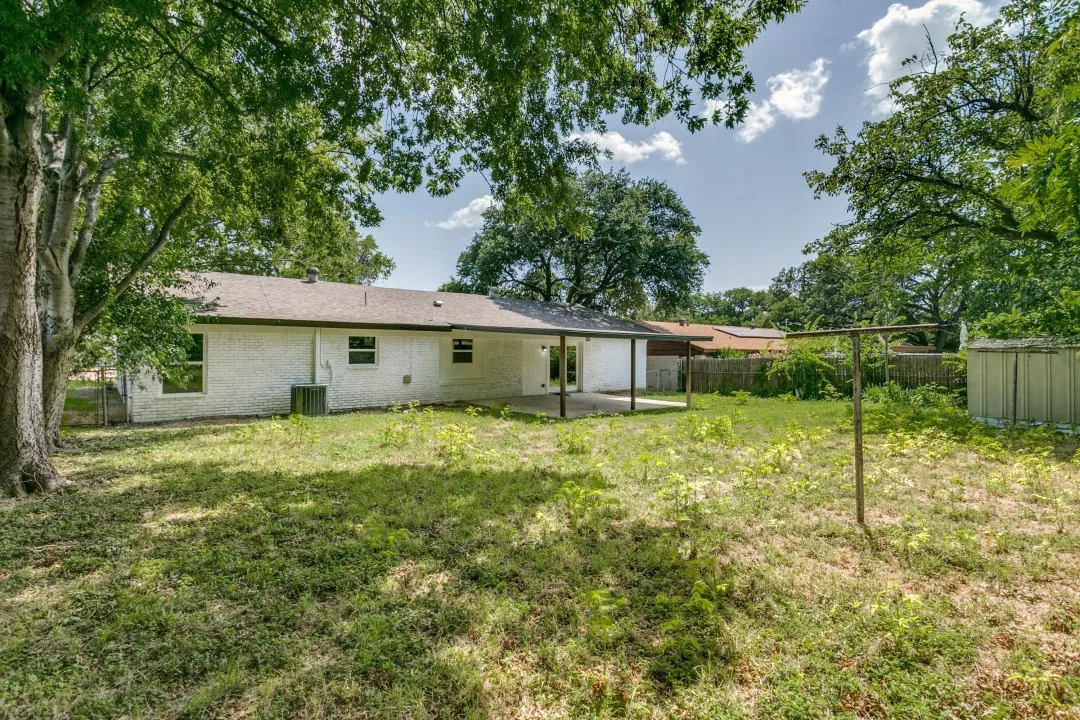 Single Family Residence For Sale in Tarrant County , 3504 Westfield Avenue, Fort Worth, Texas 76133, 3 Bedroom, 2 Bathroom, 2 Garage spaces, 1,730 Sqft, built in 1957, mls#21298443, Real Estate Agent in Fort Worth, Homes For Sale in Tarrant county, Homes For Sale in Fort Worth, Realtor in Fort Worth Texas, Real Estate Brokerage Independent Realty Texas, Luminita Cordes Realtor