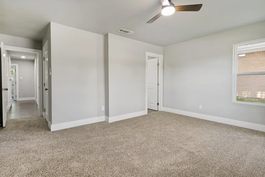 Single Family Residence For Sale in Tarrant County , 3504 Westfield Avenue, Fort Worth, Texas 76133, 3 Bedroom, 2 Bathroom, 2 Garage spaces, 1,730 Sqft, built in 1957, mls#21298443, Real Estate Agent in Fort Worth, Homes For Sale in Tarrant county, Homes For Sale in Fort Worth, Realtor in Fort Worth Texas, Real Estate Brokerage Independent Realty Texas, Luminita Cordes Realtor