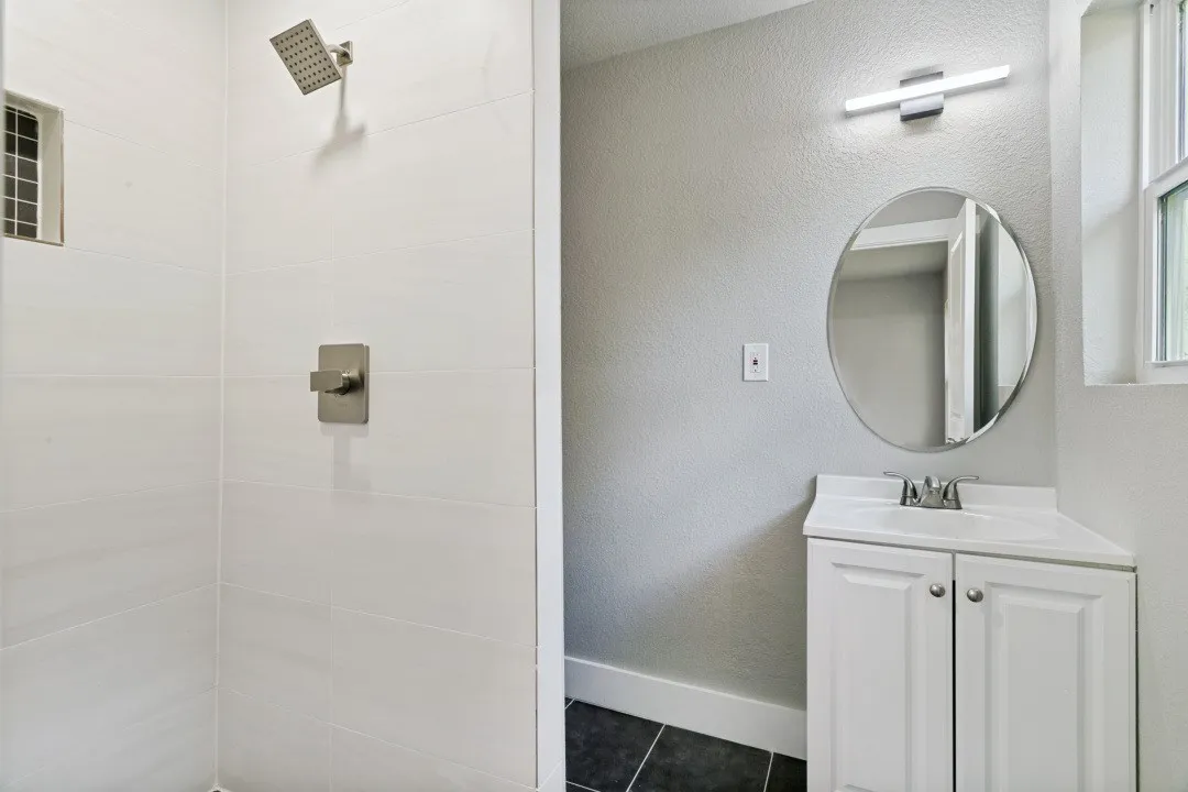 Single Family Residence For Sale in Tarrant County , 3504 Westfield Avenue, Fort Worth, Texas 76133, 3 Bedroom, 2 Bathroom, 2 Garage spaces, 1,730 Sqft, built in 1957, mls#21298443, Real Estate Agent in Fort Worth, Homes For Sale in Tarrant county, Homes For Sale in Fort Worth, Realtor in Fort Worth Texas, Real Estate Brokerage Independent Realty Texas, Luminita Cordes Realtor