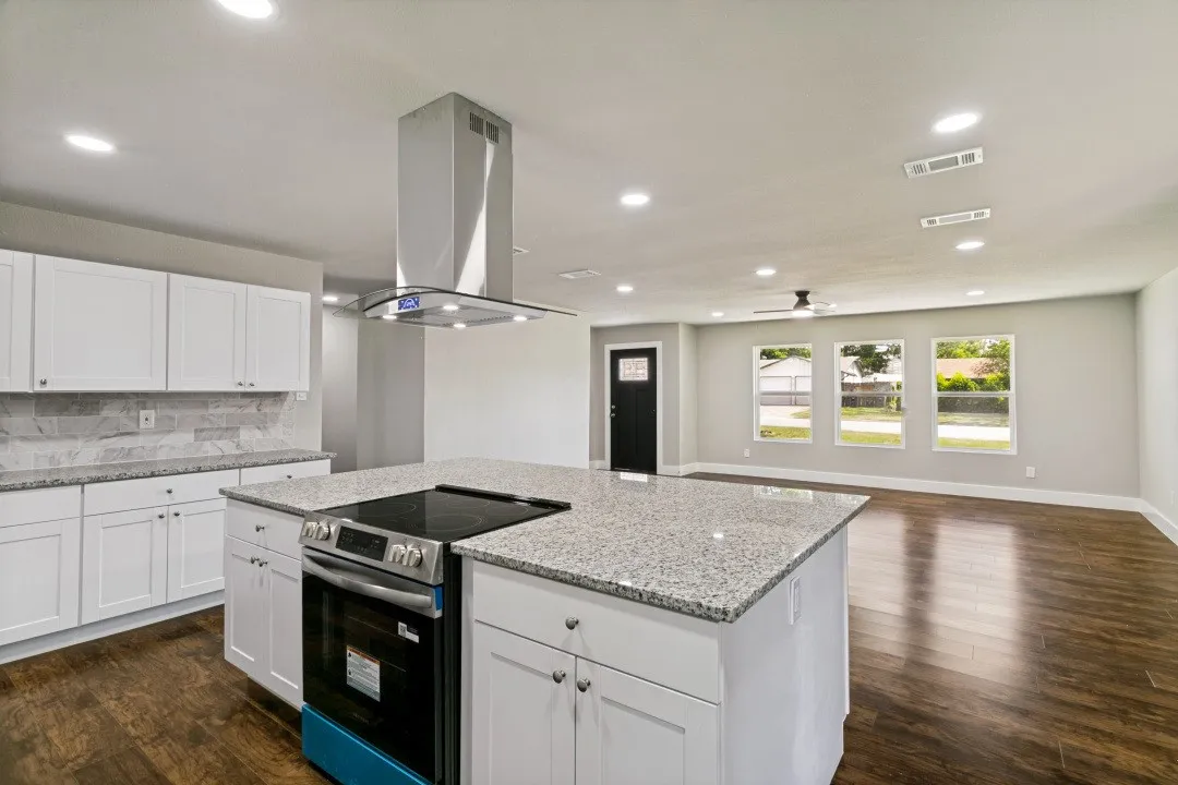 Single Family Residence For Sale in Tarrant County , 3504 Westfield Avenue, Fort Worth, Texas 76133, 3 Bedroom, 2 Bathroom, 2 Garage spaces, 1,730 Sqft, built in 1957, mls#21298443, Real Estate Agent in Fort Worth, Homes For Sale in Tarrant county, Homes For Sale in Fort Worth, Realtor in Fort Worth Texas, Real Estate Brokerage Independent Realty Texas, Luminita Cordes Realtor