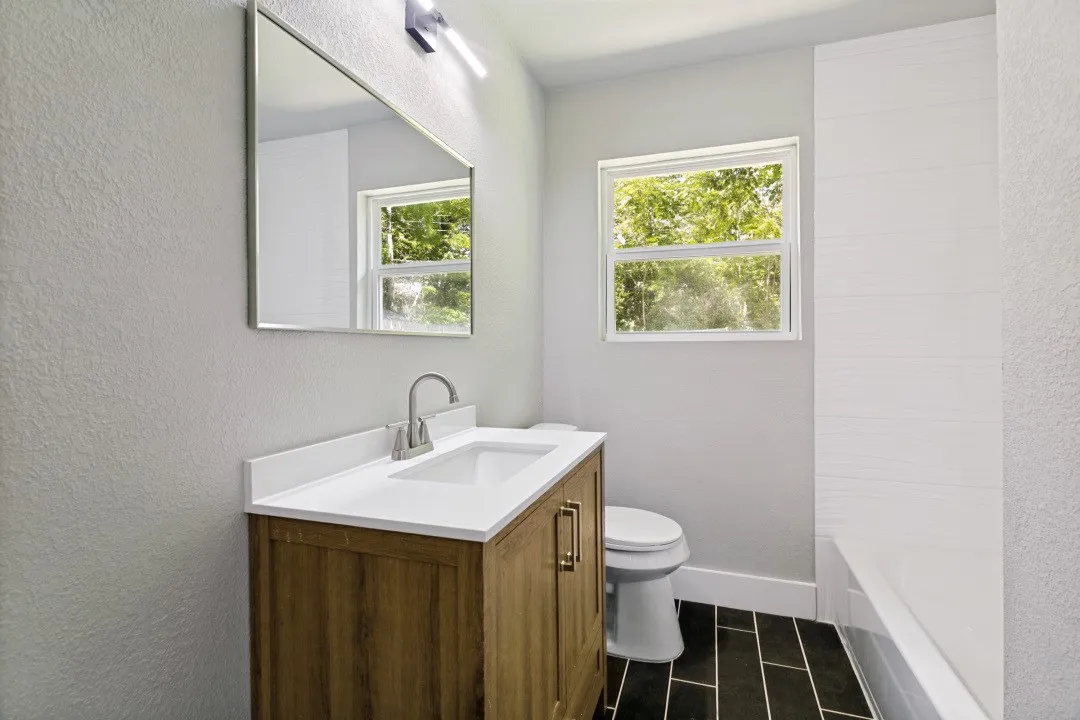 Single Family Residence For Sale in Tarrant County , 3504 Westfield Avenue, Fort Worth, Texas 76133, 3 Bedroom, 2 Bathroom, 2 Garage spaces, 1,730 Sqft, built in 1957, mls#21298443, Real Estate Agent in Fort Worth, Homes For Sale in Tarrant county, Homes For Sale in Fort Worth, Realtor in Fort Worth Texas, Real Estate Brokerage Independent Realty Texas, Luminita Cordes Realtor