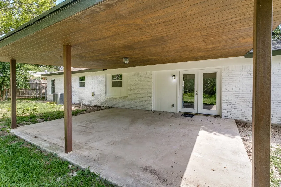 Single Family Residence For Sale in Tarrant County , 3504 Westfield Avenue, Fort Worth, Texas 76133, 3 Bedroom, 2 Bathroom, 2 Garage spaces, 1,730 Sqft, built in 1957, mls#21298443, Real Estate Agent in Fort Worth, Homes For Sale in Tarrant county, Homes For Sale in Fort Worth, Realtor in Fort Worth Texas, Real Estate Brokerage Independent Realty Texas, Luminita Cordes Realtor