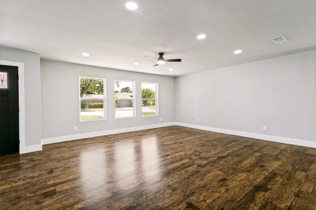 Single Family Residence For Sale in Tarrant County , 3504 Westfield Avenue, Fort Worth, Texas 76133, 3 Bedroom, 2 Bathroom, 2 Garage spaces, 1,730 Sqft, built in 1957, mls#21298443, Real Estate Agent in Fort Worth, Homes For Sale in Tarrant county, Homes For Sale in Fort Worth, Realtor in Fort Worth Texas, Real Estate Brokerage Independent Realty Texas, Luminita Cordes Realtor