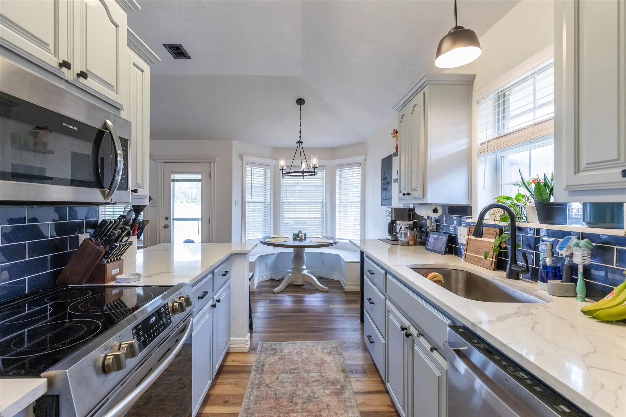 Single Family Residence For Sale in Taylor County , 190 Cotton Candy Road, Abilene, Texas 79602, 3 Bedroom, 2 Bathroom, 2 Garage spaces, 1,458 Sqft, built in 2006, mls#21295992, Real Estate Agent in Abilene, Homes For Sale in Taylor county, Homes For Sale in Abilene, Realtor in Abilene Texas, Real Estate Brokerage Independent Realty Texas, Luminita Cordes Realtor