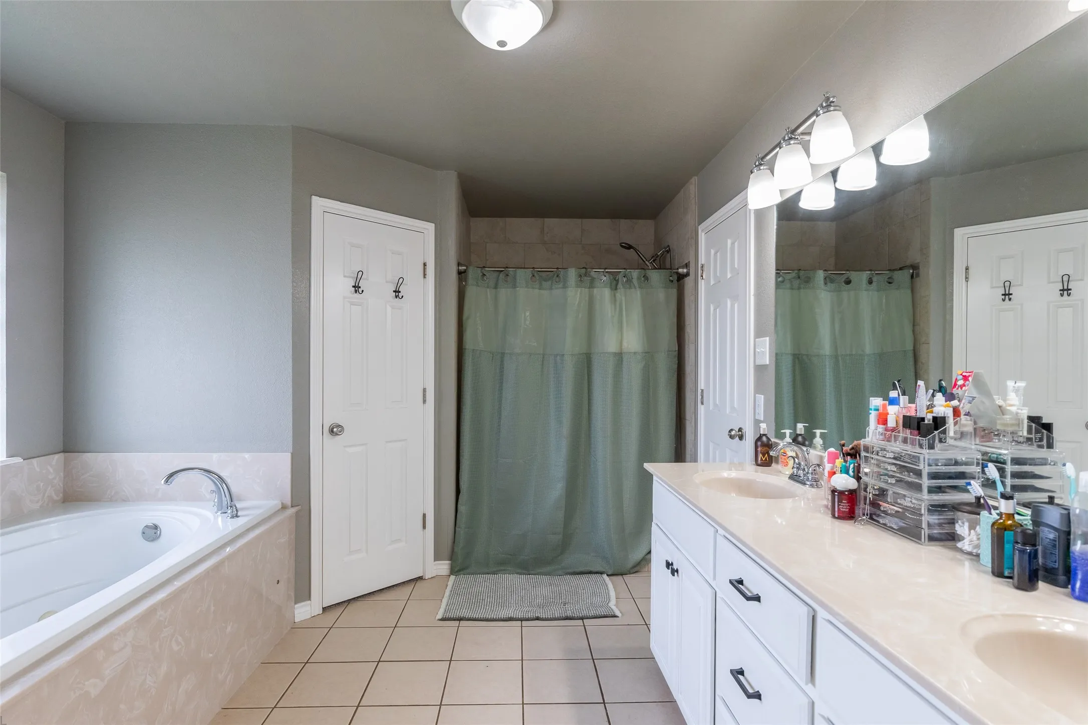 Single Family Residence For Sale in Taylor County , 190 Cotton Candy Road, Abilene, Texas 79602, 3 Bedroom, 2 Bathroom, 2 Garage spaces, 1,458 Sqft, built in 2006, mls#21295992, Real Estate Agent in Abilene, Homes For Sale in Taylor county, Homes For Sale in Abilene, Realtor in Abilene Texas, Real Estate Brokerage Independent Realty Texas, Luminita Cordes Realtor