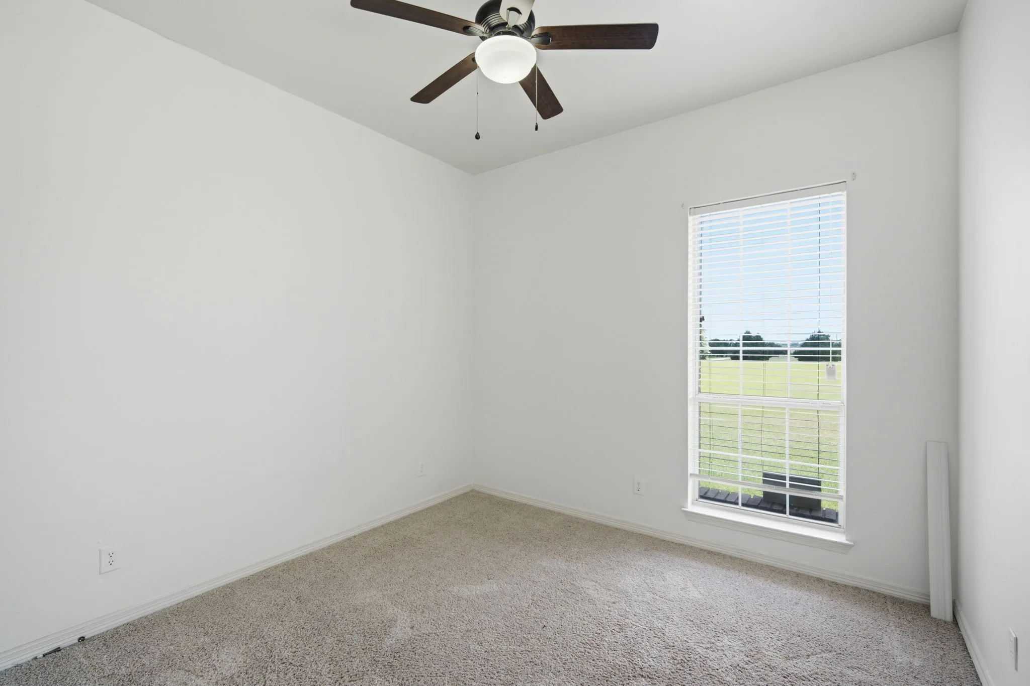Single Family Residence For Sale in Ellis County , 431 Mcalpin Road, Midlothian, Texas 76065, 4 Bedroom, 3 Bathroom, Garage spaces, 2,666 Sqft, built in 1996, mls#21296310, Real Estate Agent in Midlothian, Homes For Sale in Ellis county, Homes For Sale in Midlothian, Realtor in Midlothian Texas, Real Estate Brokerage Independent Realty Texas, Luminita Cordes Realtor
