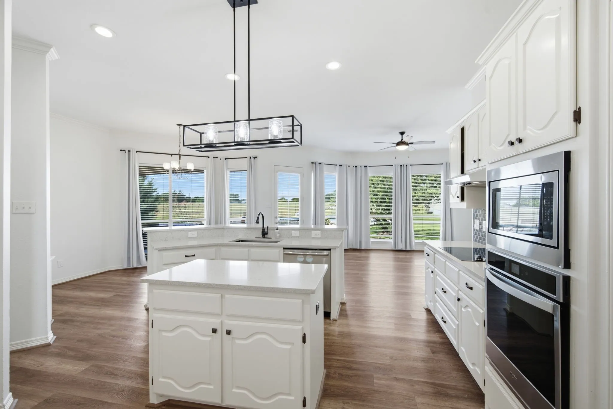 Single Family Residence For Sale in Ellis County , 431 Mcalpin Road, Midlothian, Texas 76065, 4 Bedroom, 3 Bathroom, Garage spaces, 2,666 Sqft, built in 1996, mls#21296310, Real Estate Agent in Midlothian, Homes For Sale in Ellis county, Homes For Sale in Midlothian, Realtor in Midlothian Texas, Real Estate Brokerage Independent Realty Texas, Luminita Cordes Realtor